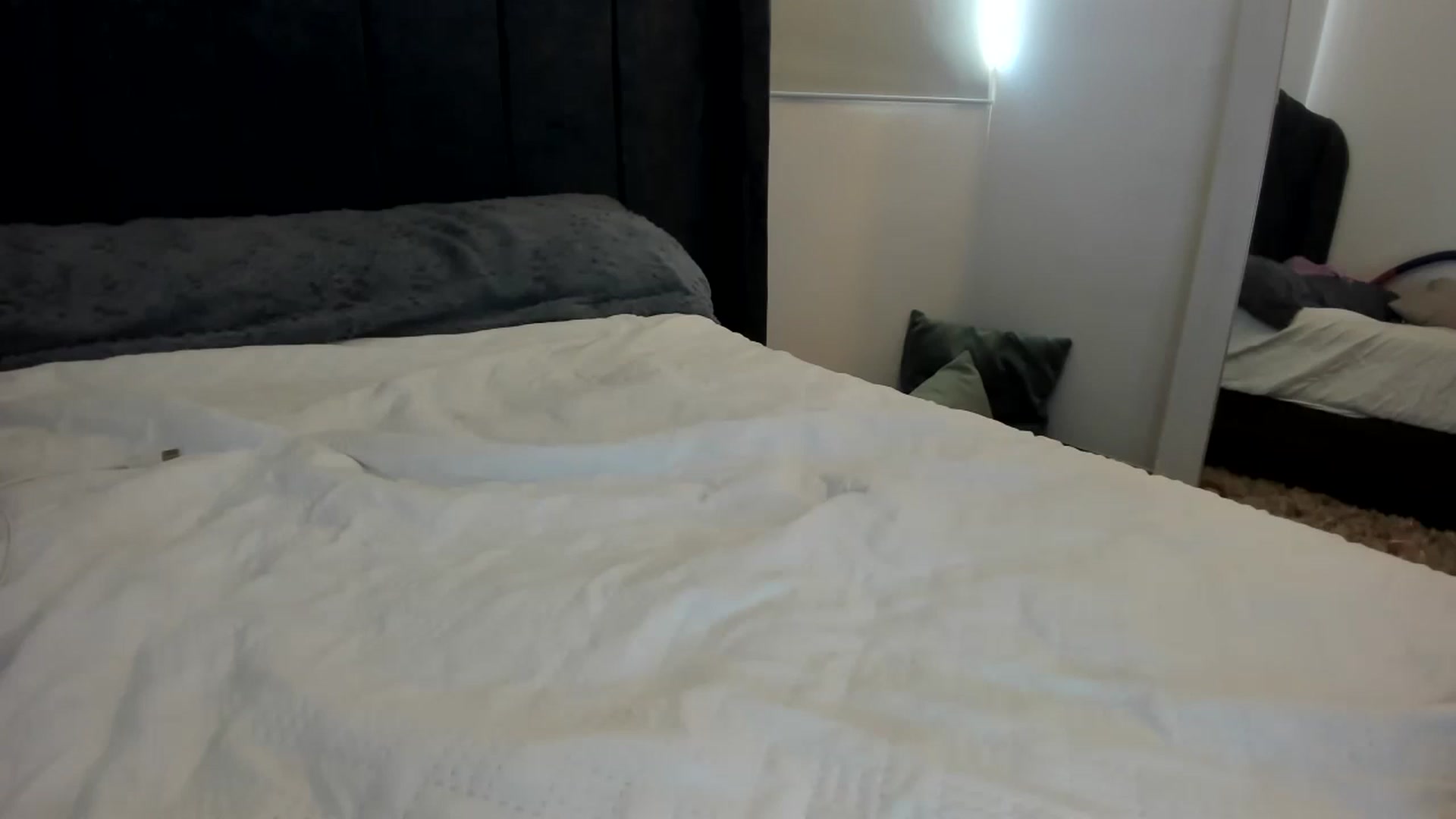 Gallery image thumbnail from T_A_R_A's myfreecams stream on, 01/08/2024, 15:37 image 17 of 20