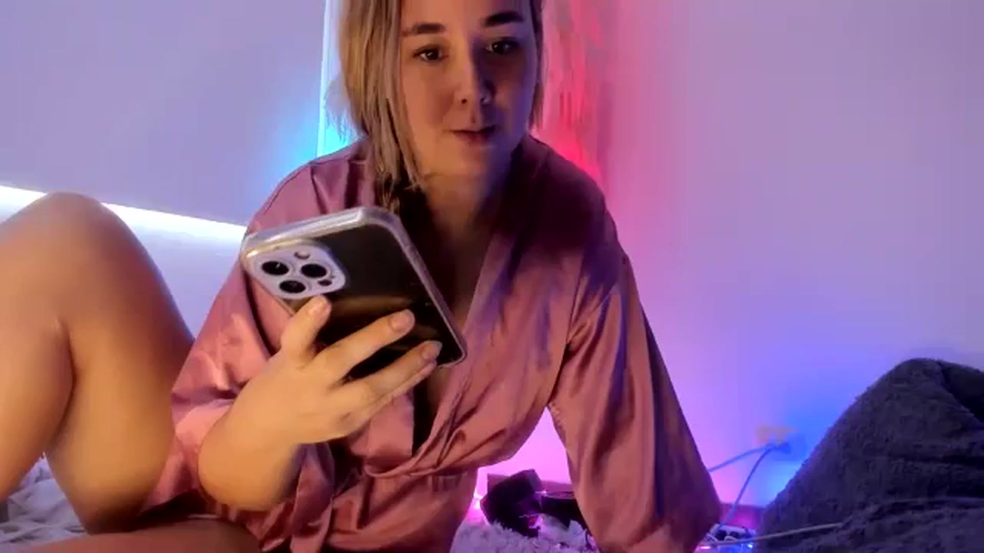 Gallery image thumbnail from T_A_R_A's myfreecams stream on, 04/28/2024, 16:57 image 9 of 20