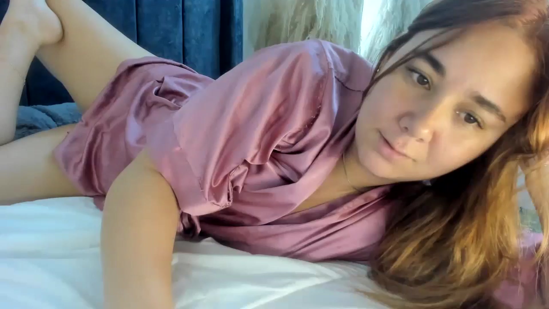 Gallery image thumbnail from T_A_R_A's myfreecams stream on, 12/31/2024, 13:56 image 19 of 20