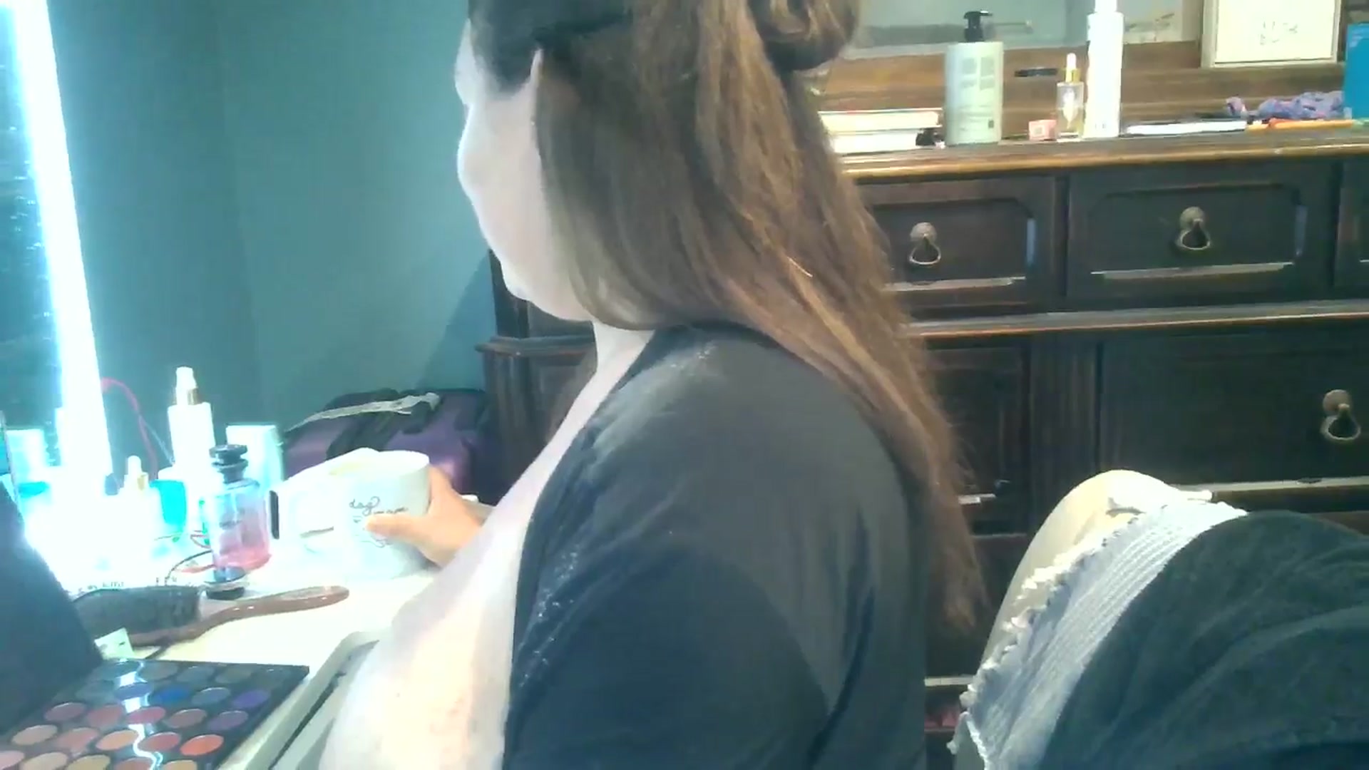 Gallery image thumbnail from Tabbi1102's myfreecams stream on, 05/18/2025, 13:37 image 15 of 20
