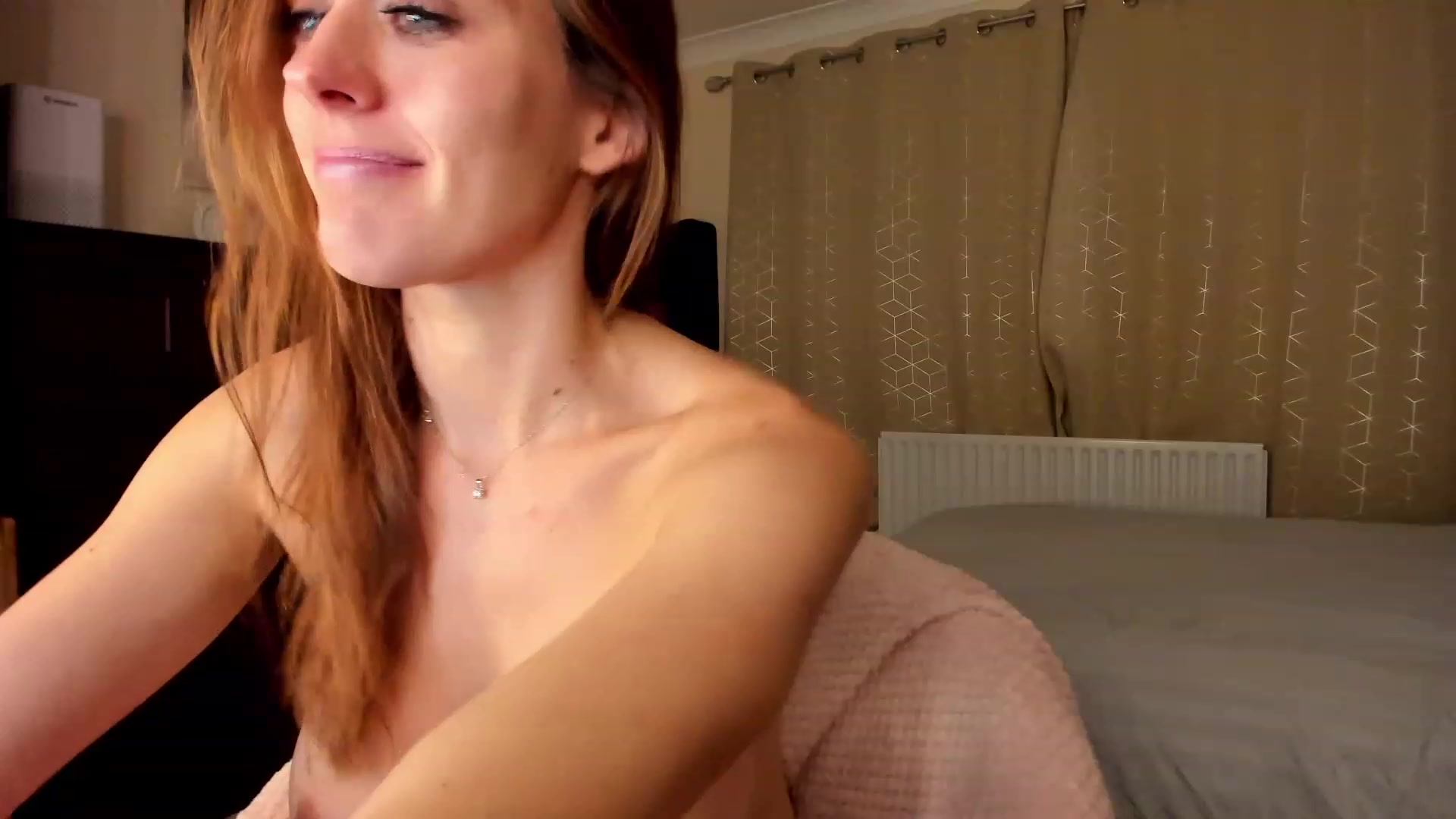 Gallery image thumbnail from Tabby_69's myfreecams stream on, 12/21/2022, 22:47 image 10 of 20