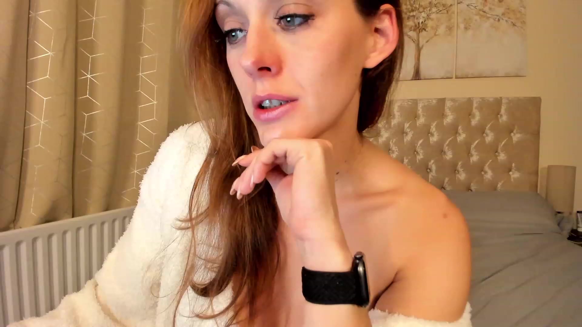 Gallery image thumbnail from Tabby_69's myfreecams stream on, 12/29/2022, 22:39 image 14 of 20