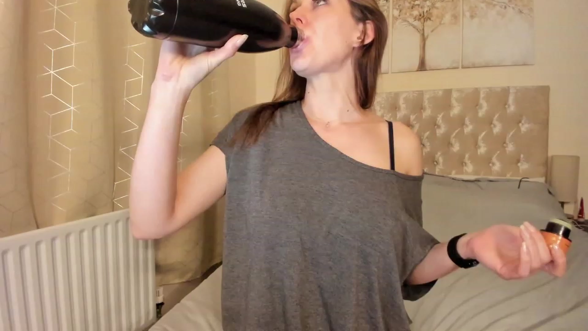Gallery image thumbnail from Tabby_69's myfreecams stream on, 03/04/2023, 22:28 image 3 of 20