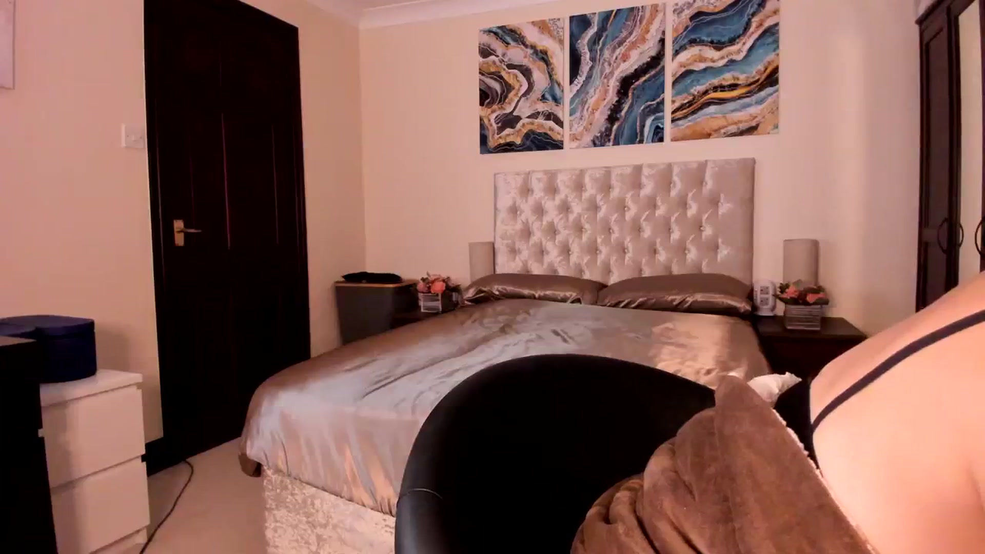 Gallery image thumbnail from Tabby_69's myfreecams stream on, 03/06/2024, 23:02 image 6 of 20