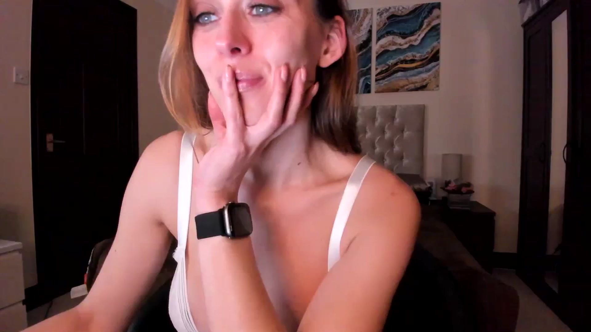 Gallery image thumbnail from Tabby_69's myfreecams stream on, 03/08/2024, 23:01 image 16 of 20