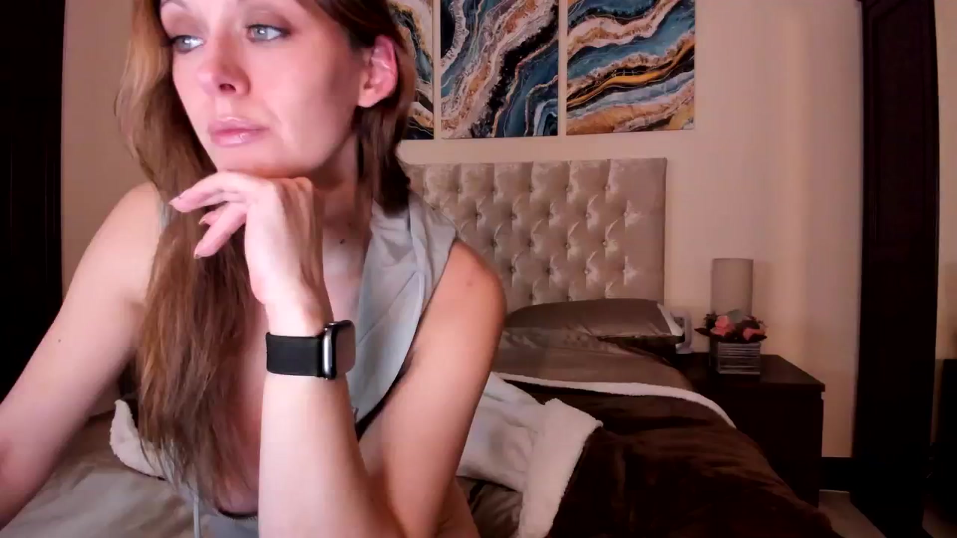 Gallery image thumbnail from Tabby_69's myfreecams stream on, 03/13/2024, 22:31 image 5 of 20