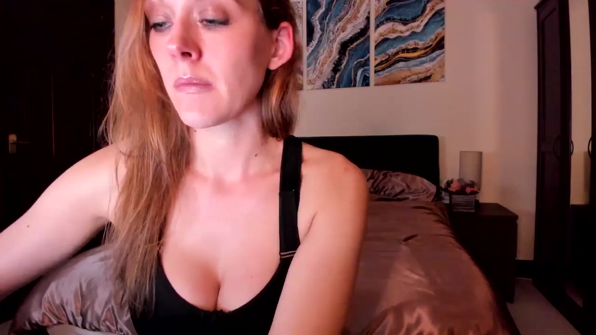 Gallery image thumbnail from Tabby_69's myfreecams stream on, 04/08/2024, 21:31 image 2 of 20