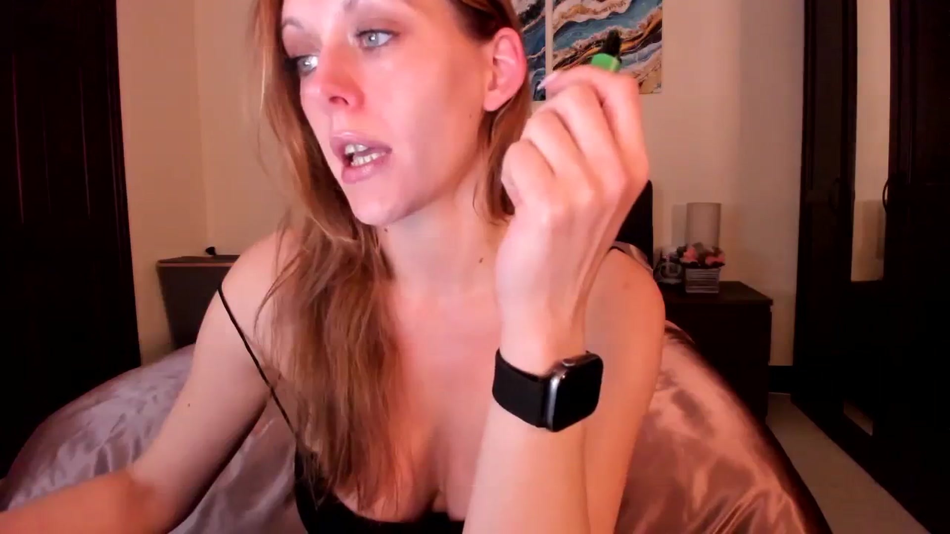 Gallery image thumbnail from Tabby_69's myfreecams stream on, 04/14/2024, 21:39 image 3 of 20