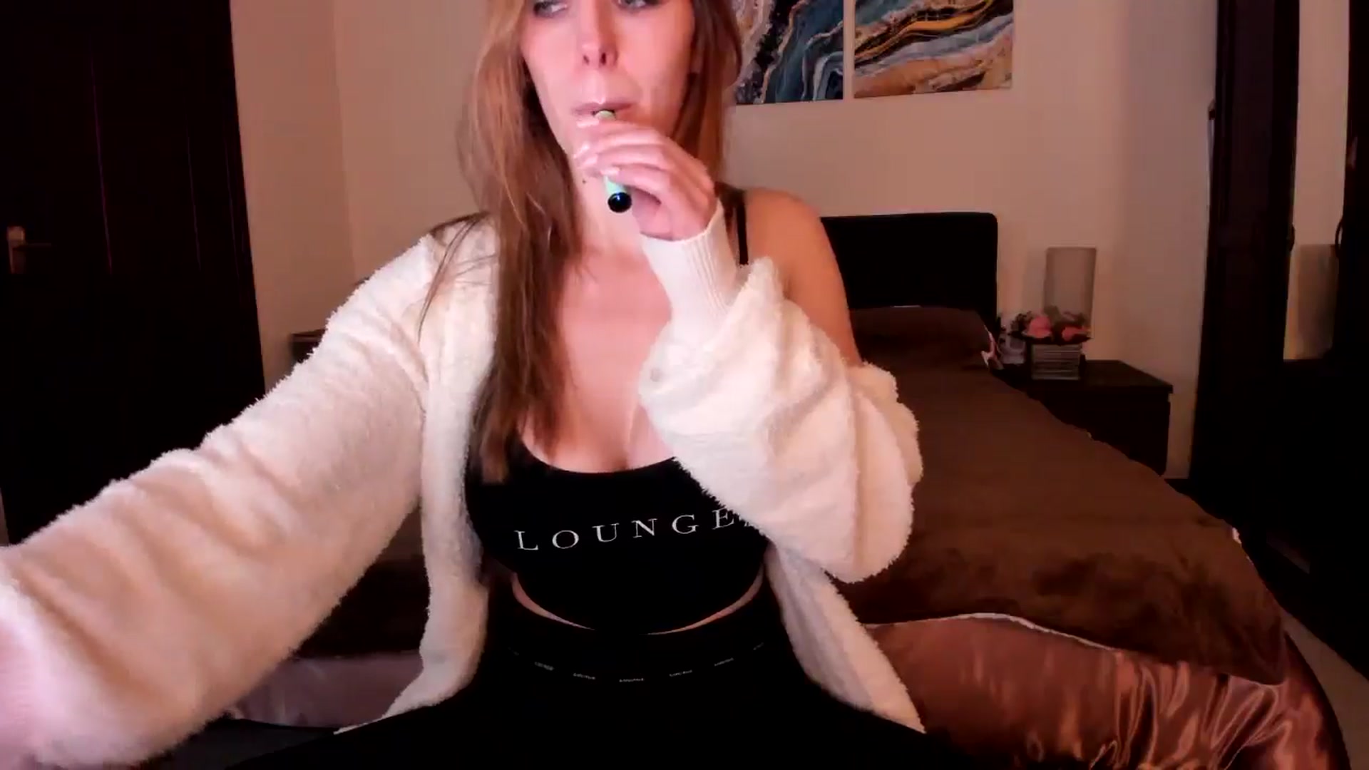 Gallery image thumbnail from Tabby_69's myfreecams stream on, 05/04/2024, 21:30 image 10 of 20