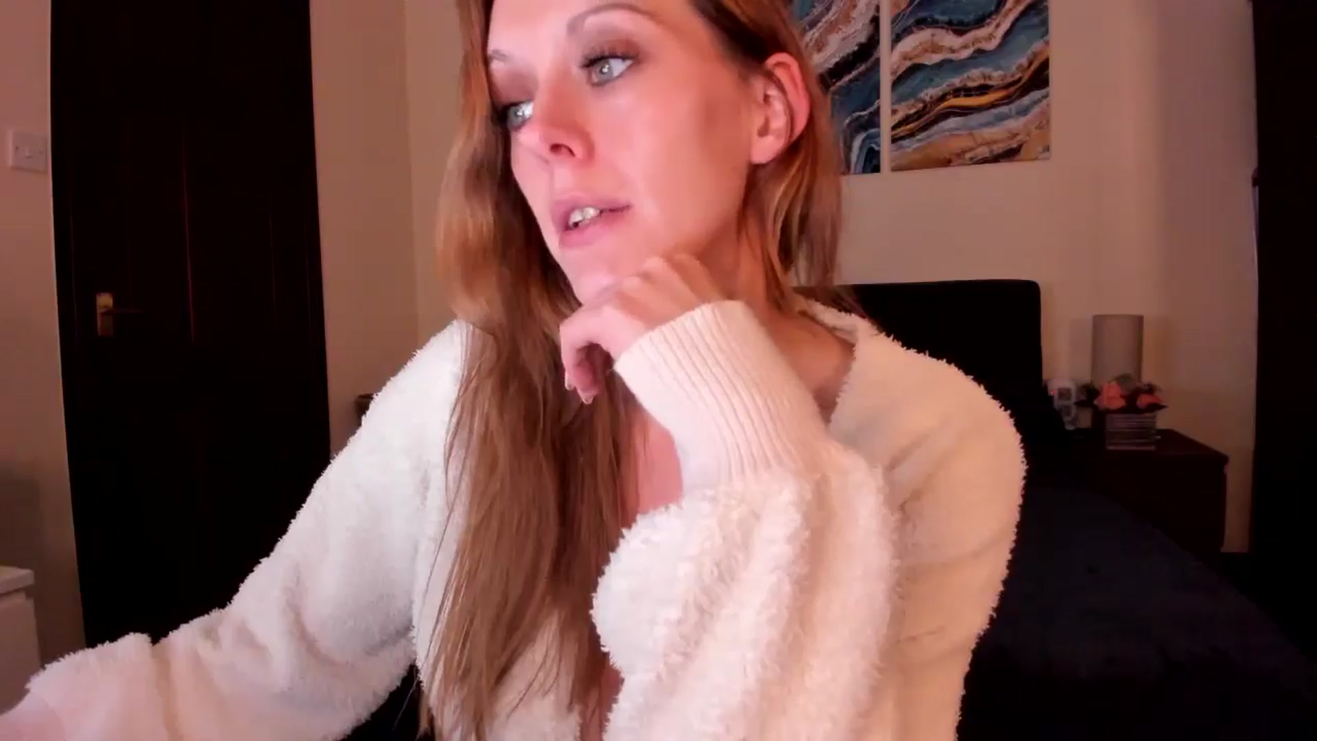 Gallery image thumbnail from Tabby_69's myfreecams stream on, 05/06/2024, 21:28 image 14 of 20