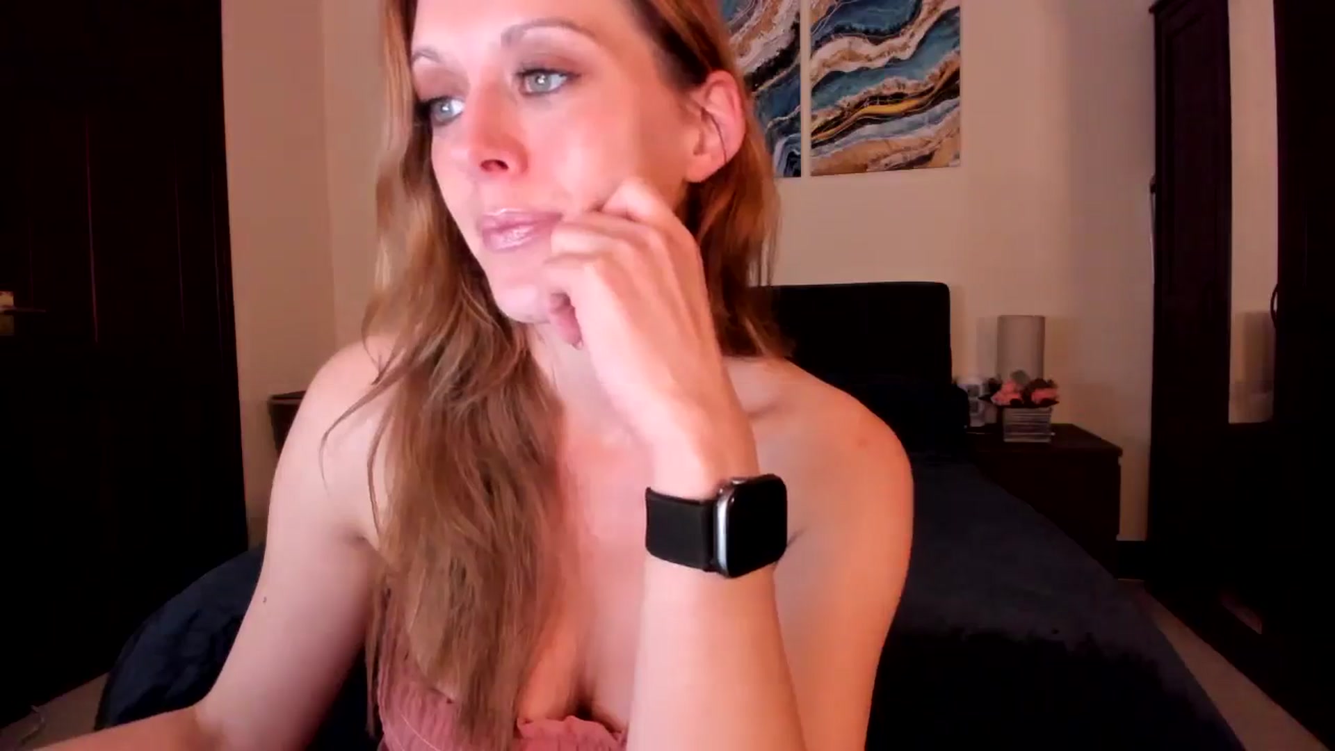 Gallery image thumbnail from Tabby_69's myfreecams stream on, 05/08/2024, 22:00 image 13 of 20