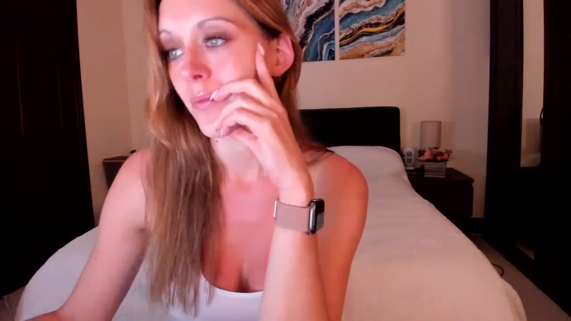 Gallery image thumbnail from Tabby_69's myfreecams stream on, 05/12/2024, 21:53 image 10 of 20