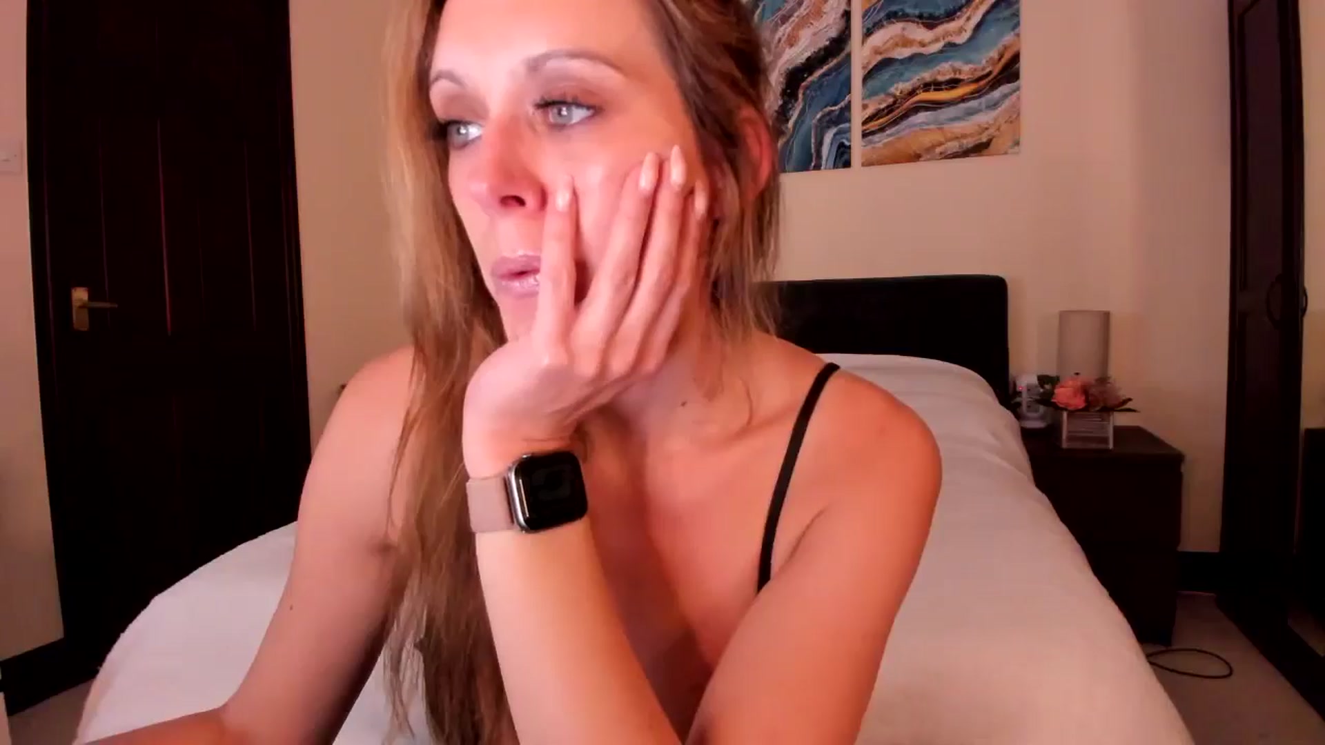 Gallery image thumbnail from Tabby_69's myfreecams stream on, 05/27/2024, 21:45 image 9 of 20
