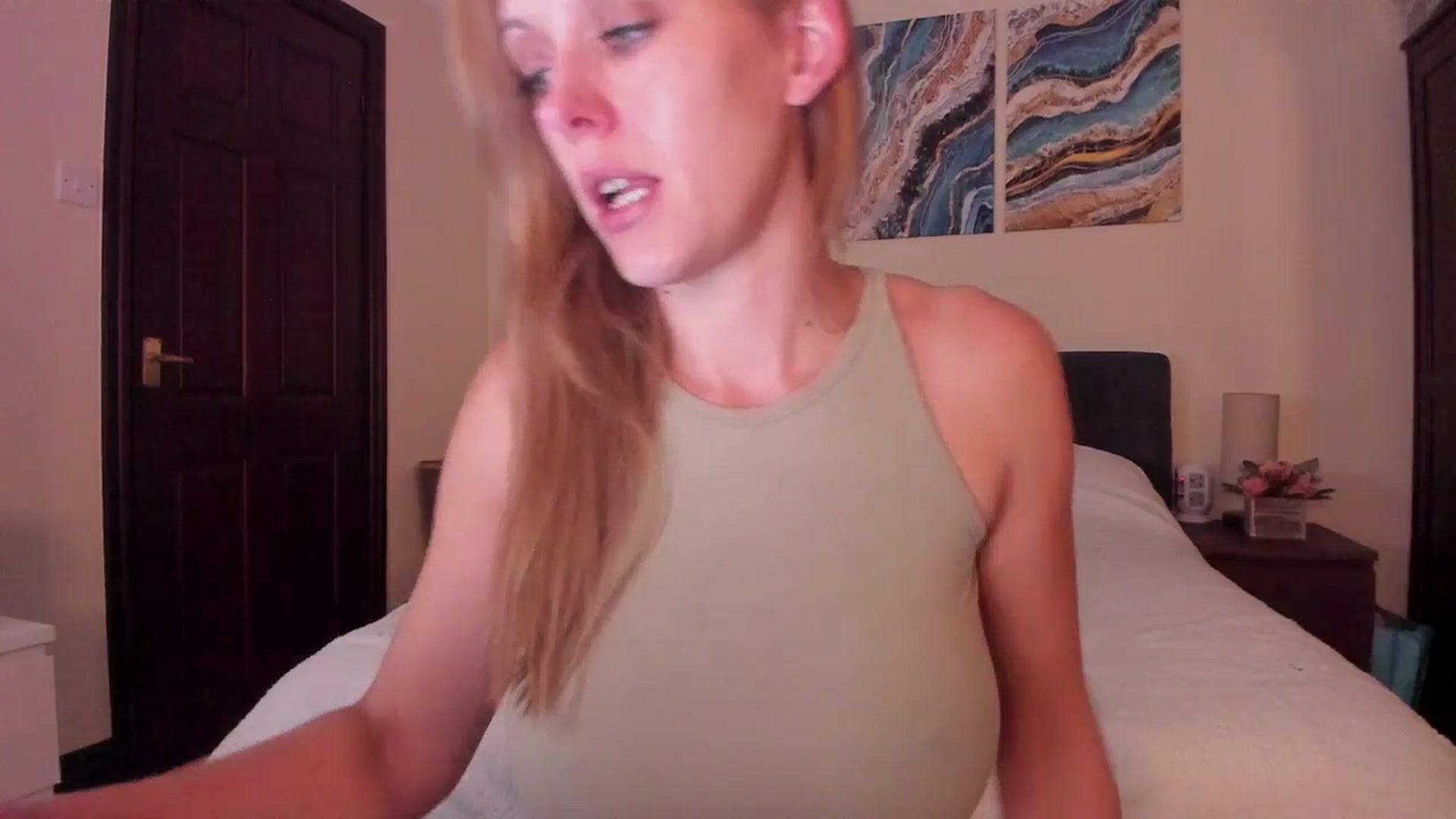 Gallery image thumbnail from Tabby_69's myfreecams stream on, 06/05/2024, 20:57 image 17 of 20
