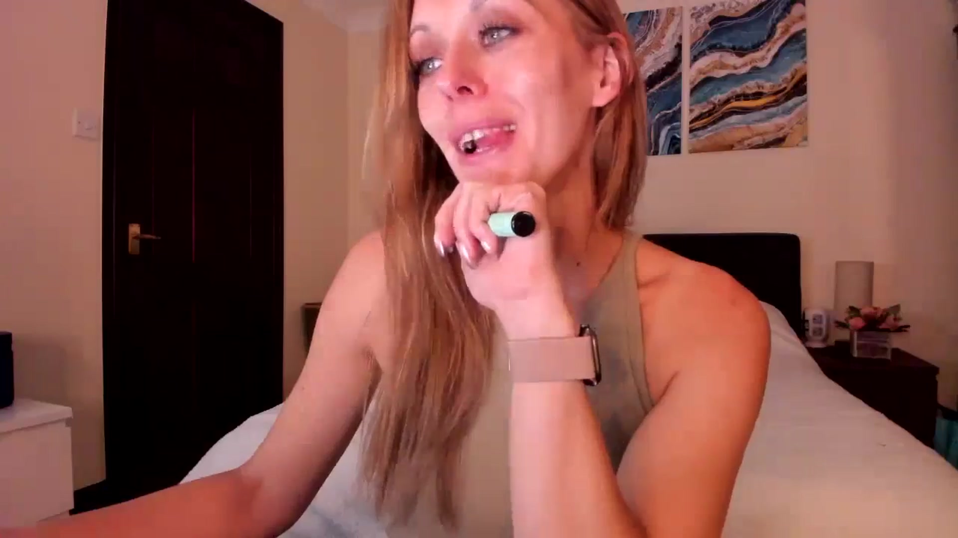Gallery image thumbnail from Tabby_69's myfreecams stream on, 06/05/2024, 21:41 image 15 of 20