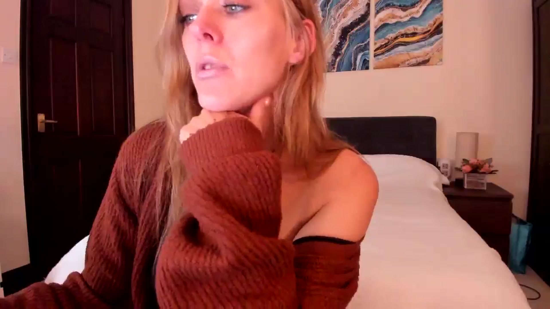 Gallery image thumbnail from Tabby_69's myfreecams stream on, 06/11/2024, 13:43 image 10 of 20