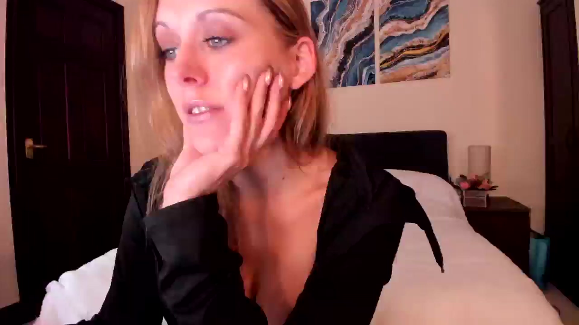 Gallery image thumbnail from Tabby_69's myfreecams stream on, 06/13/2024, 13:37 image 5 of 20