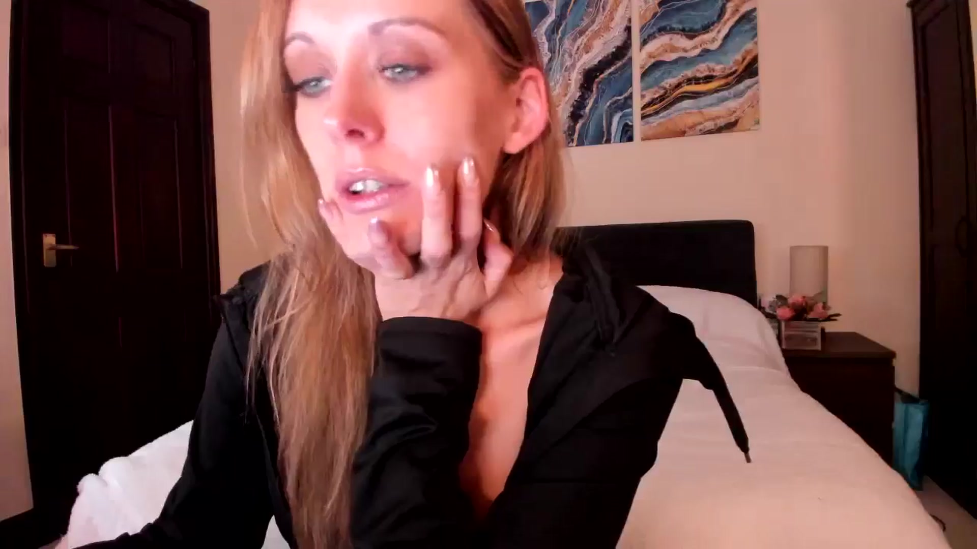 Gallery image thumbnail from Tabby_69's myfreecams stream on, 06/13/2024, 13:37 image 4 of 20