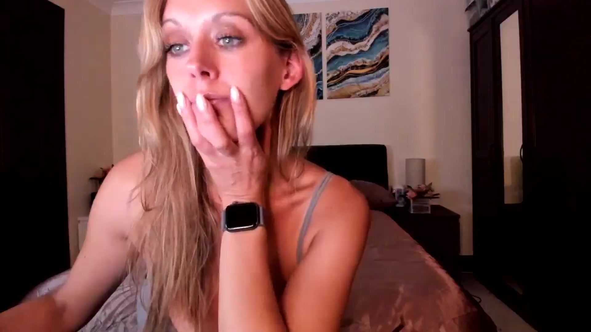 Gallery image thumbnail from Tabby_69's myfreecams stream on, 08/07/2024, 22:06 image 17 of 20