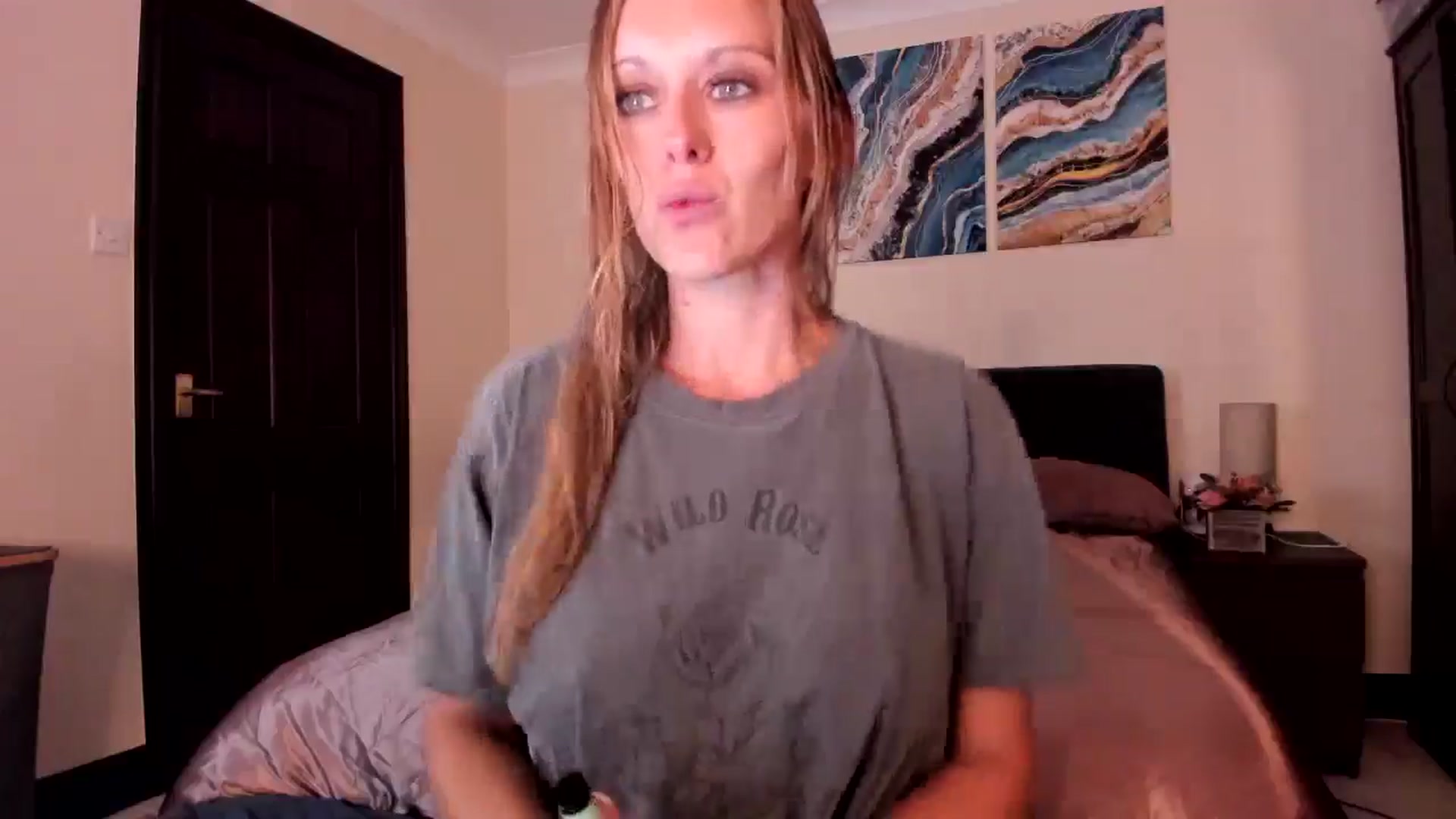 Gallery image thumbnail from Tabby_69's myfreecams stream on, 08/14/2024, 22:31 image 3 of 20