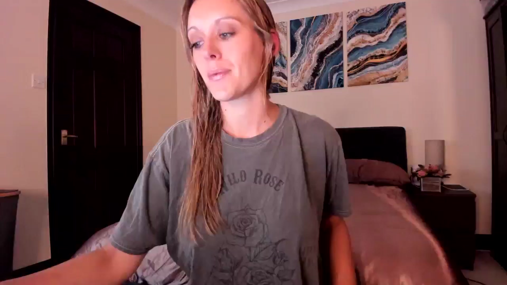 Gallery image thumbnail from Tabby_69's myfreecams stream on, 08/14/2024, 22:31 image 1 of 20
