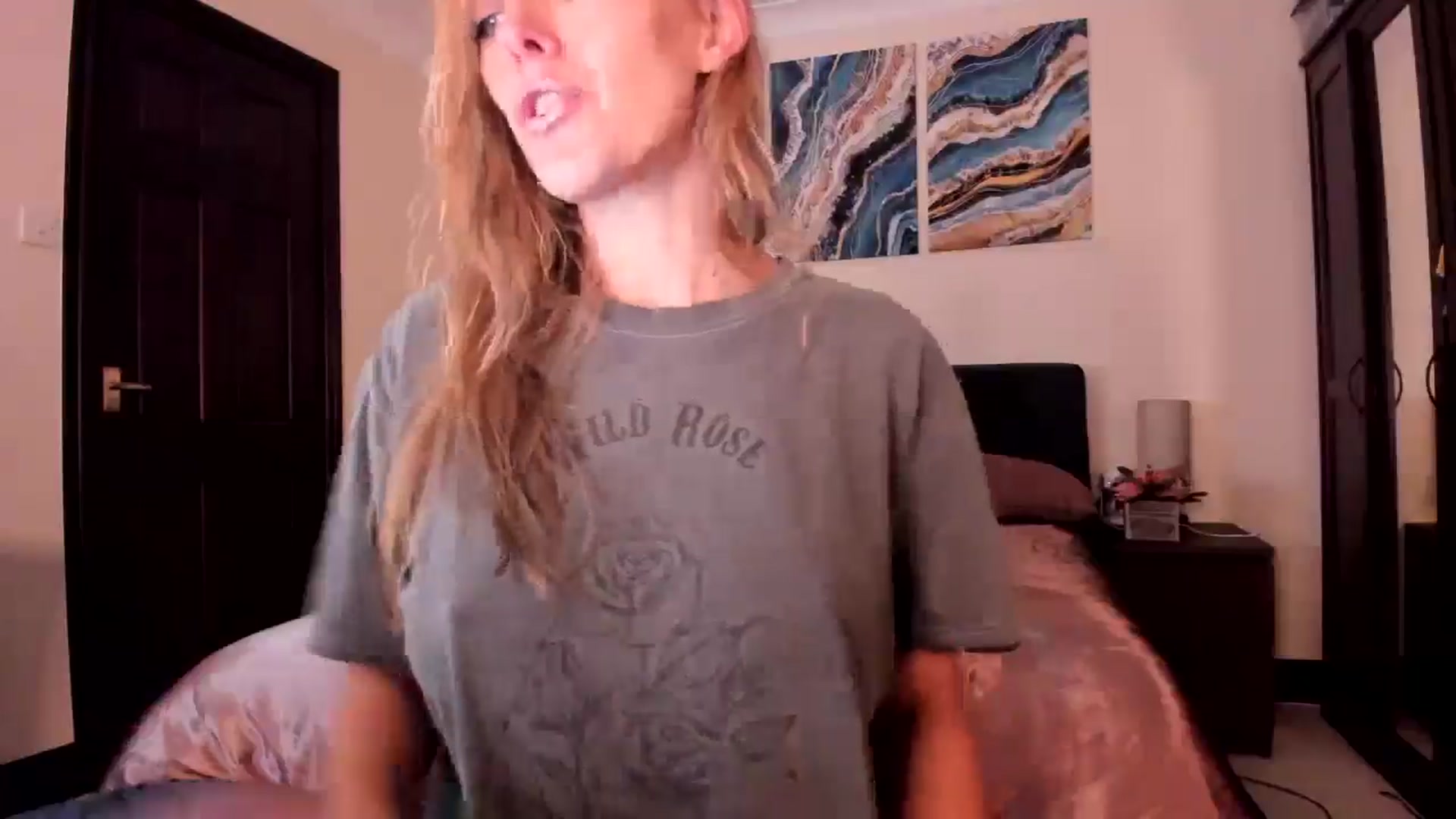 Gallery image thumbnail from Tabby_69's myfreecams stream on, 08/14/2024, 22:31 image 16 of 20