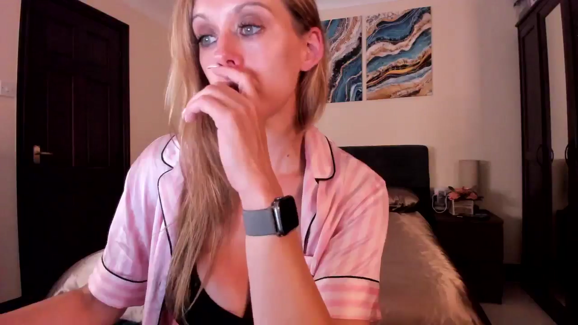 Gallery image thumbnail from Tabby_69's myfreecams stream on, 08/21/2024, 21:56 image 20 of 20