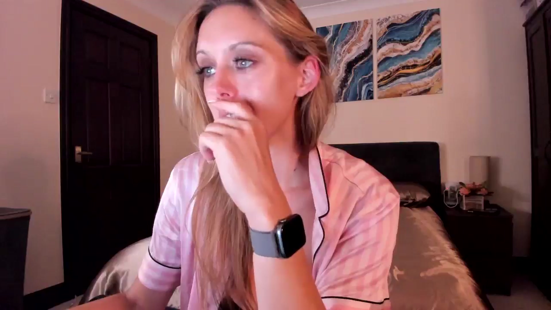 Gallery image thumbnail from Tabby_69's myfreecams stream on, 08/21/2024, 21:56 image 3 of 20