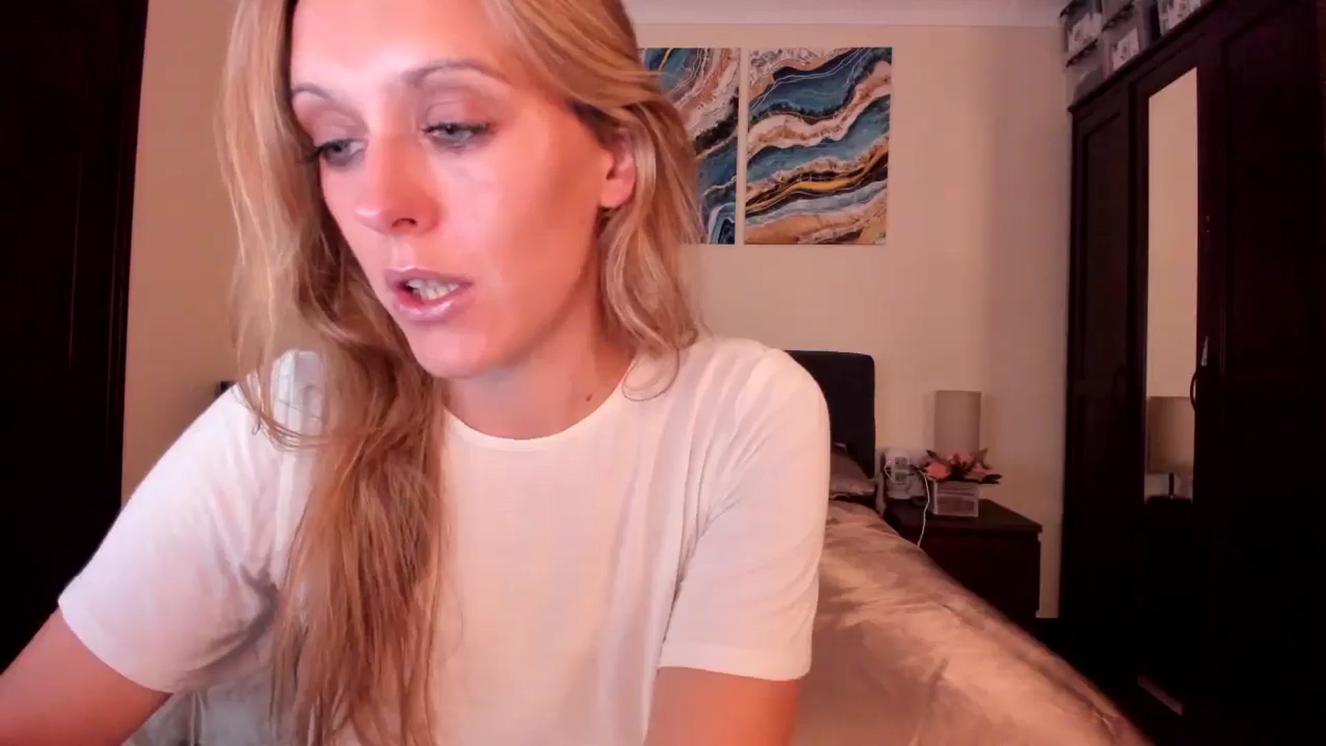 Gallery image thumbnail from Tabby_69's myfreecams stream on, 08/24/2024, 22:34 image 3 of 20