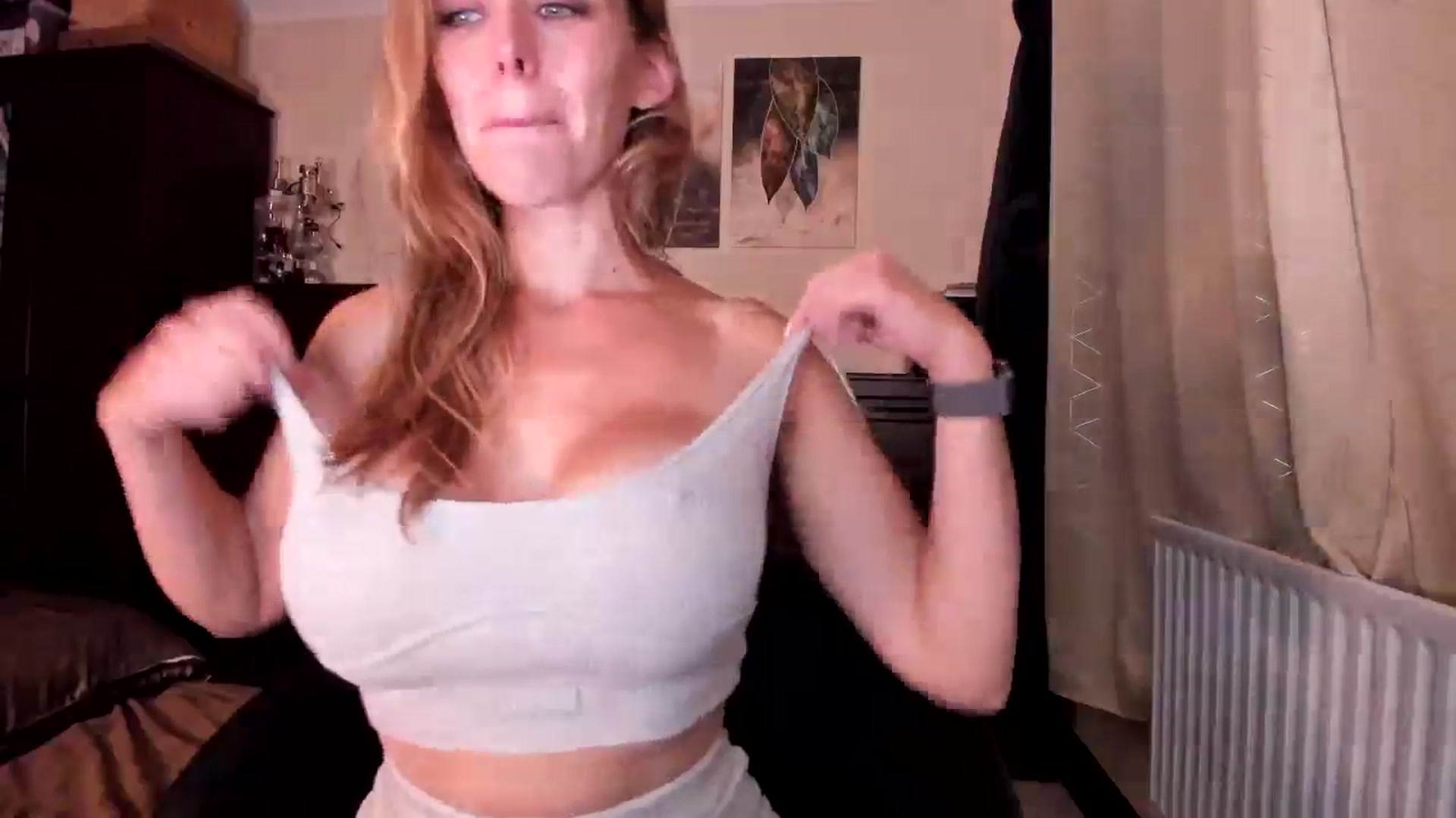 Gallery image thumbnail from Tabby_69's myfreecams stream on, 09/02/2024, 21:09 image 4 of 20