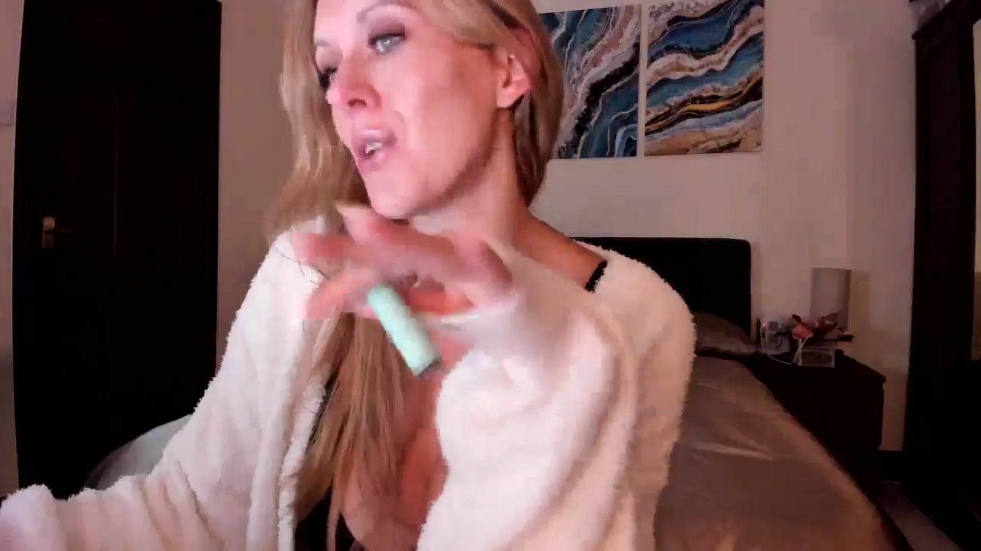 Gallery image thumbnail from Tabby_69's myfreecams stream on, 09/09/2024, 21:51 image 4 of 20