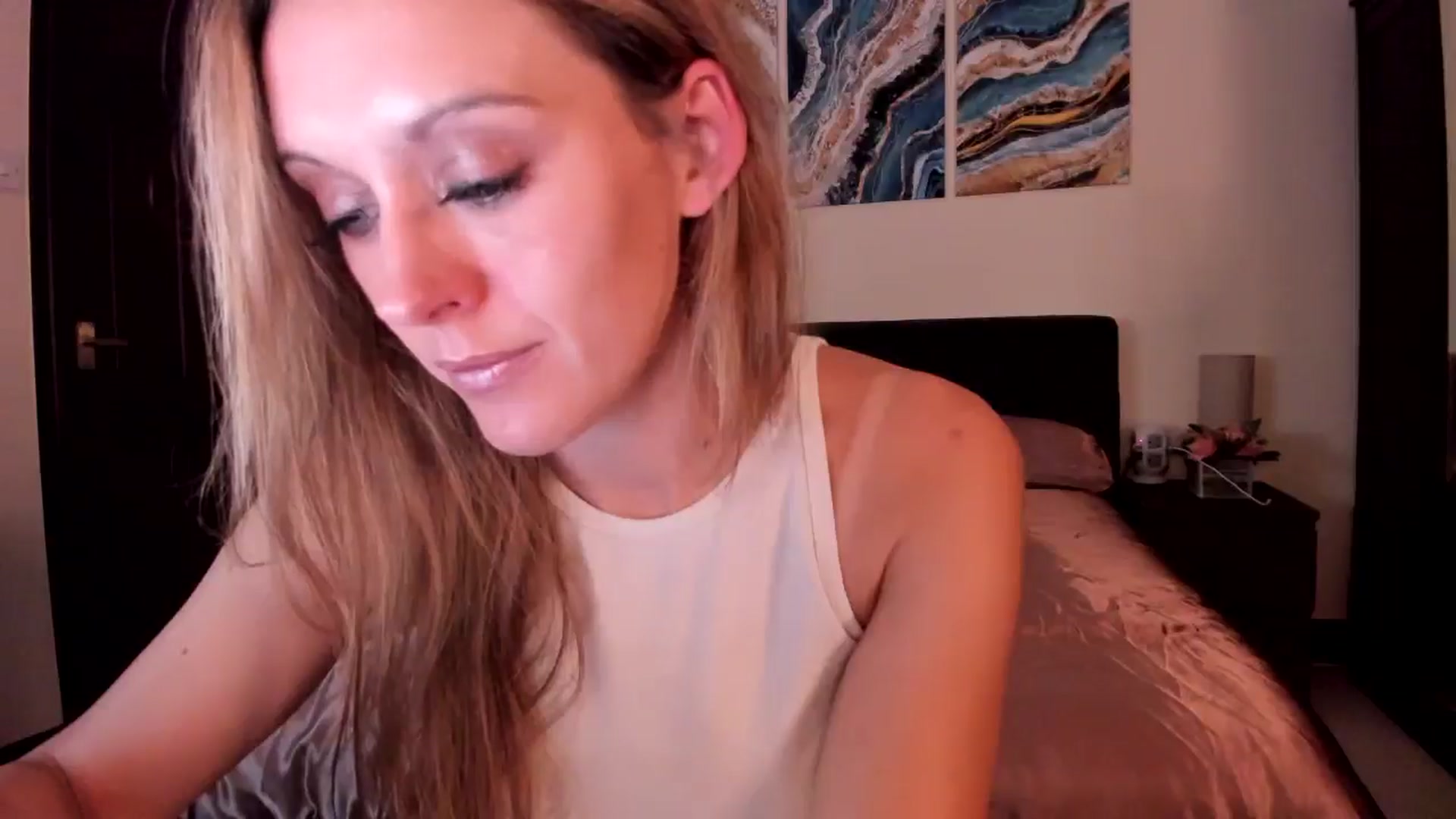 Gallery image thumbnail from Tabby_69's myfreecams stream on, 10/01/2024, 22:11 image 2 of 20