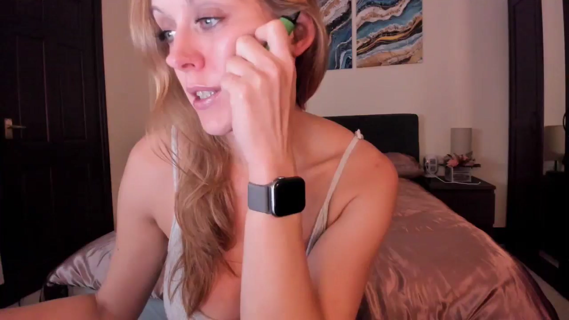 Gallery image thumbnail from Tabby_69's myfreecams stream on, 10/04/2024, 21:32 image 13 of 20