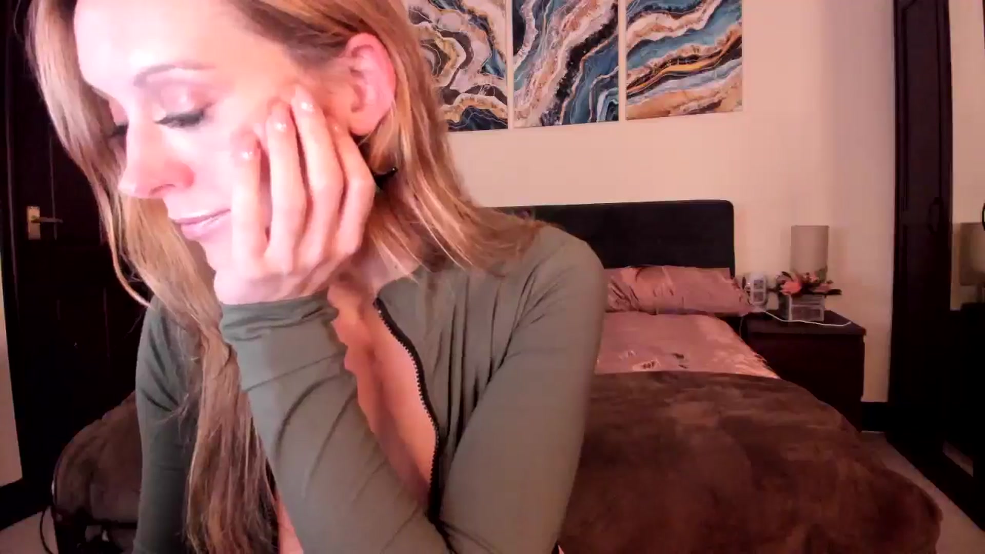 Gallery image thumbnail from Tabby_69's myfreecams stream on, 10/06/2024, 21:57 image 5 of 20