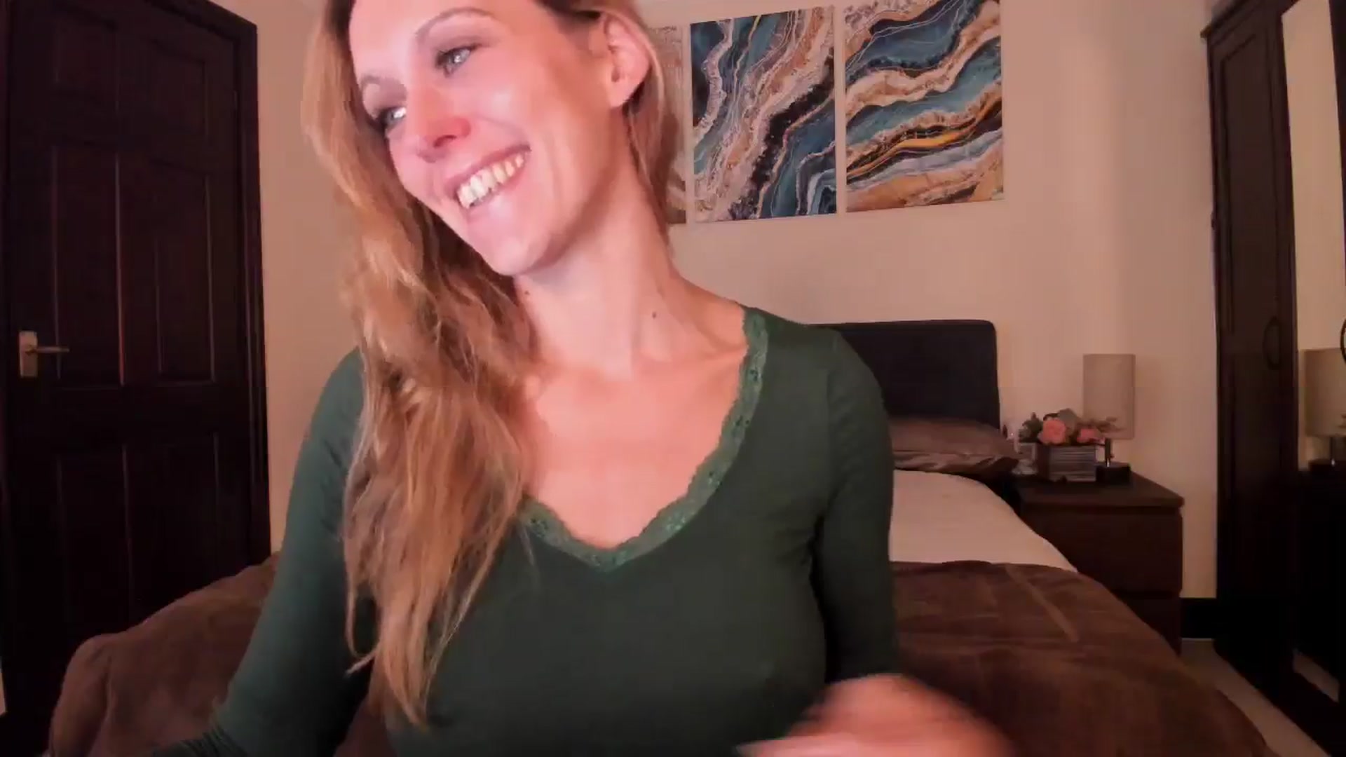 Gallery image thumbnail from Tabby_69's myfreecams stream on, 10/12/2024, 21:43 image 5 of 20