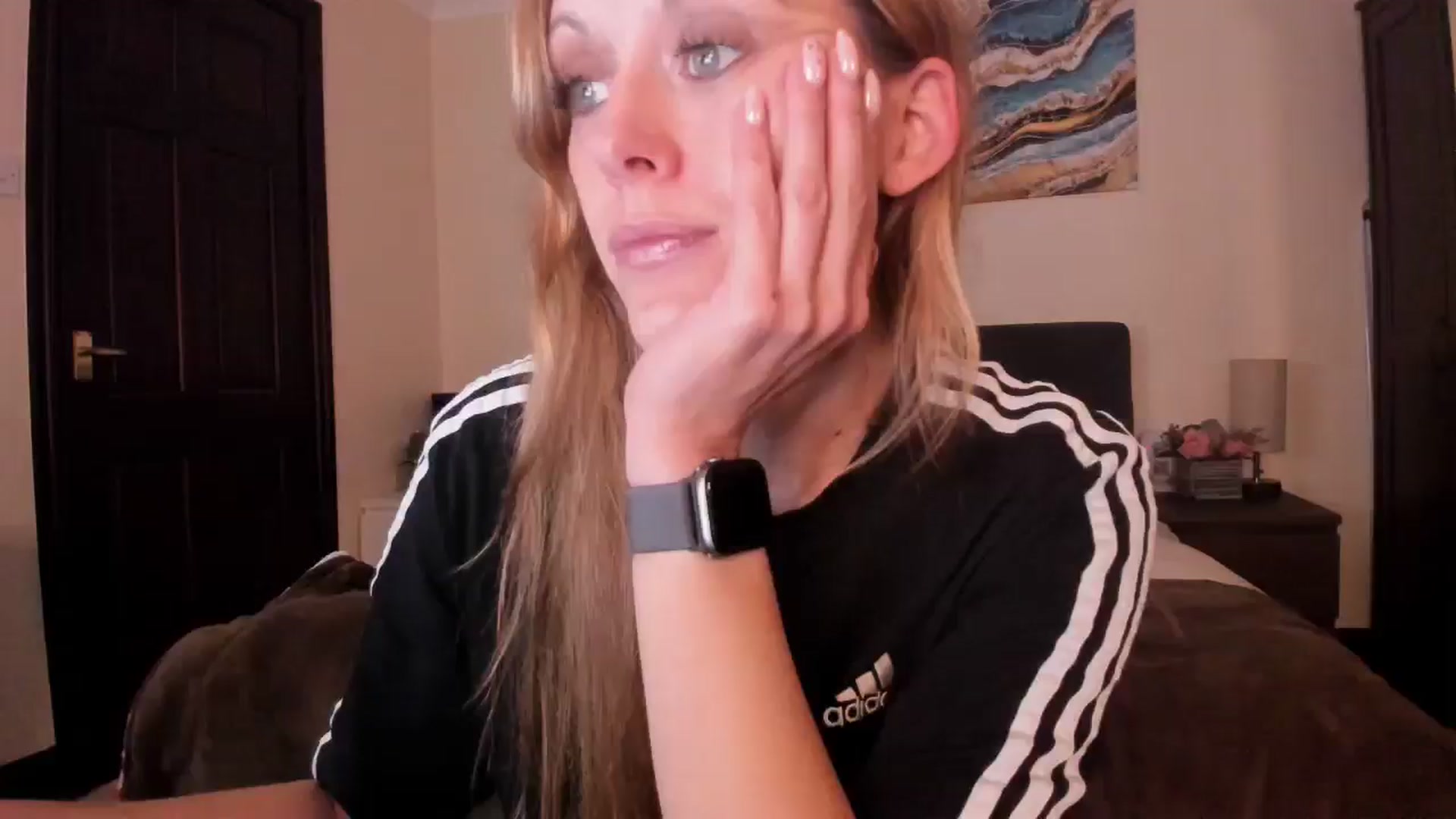 Gallery image thumbnail from Tabby_69's myfreecams stream on, 10/21/2024, 22:02 image 4 of 20