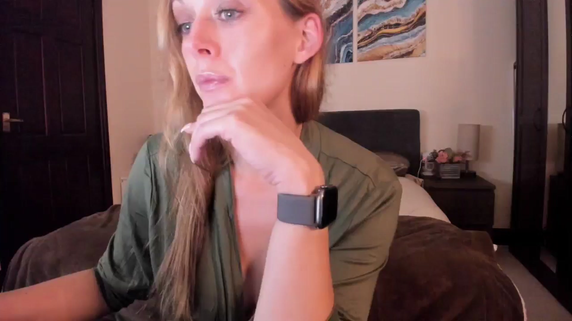 Gallery image thumbnail from Tabby_69's myfreecams stream on, 10/23/2024, 21:54 image 15 of 20