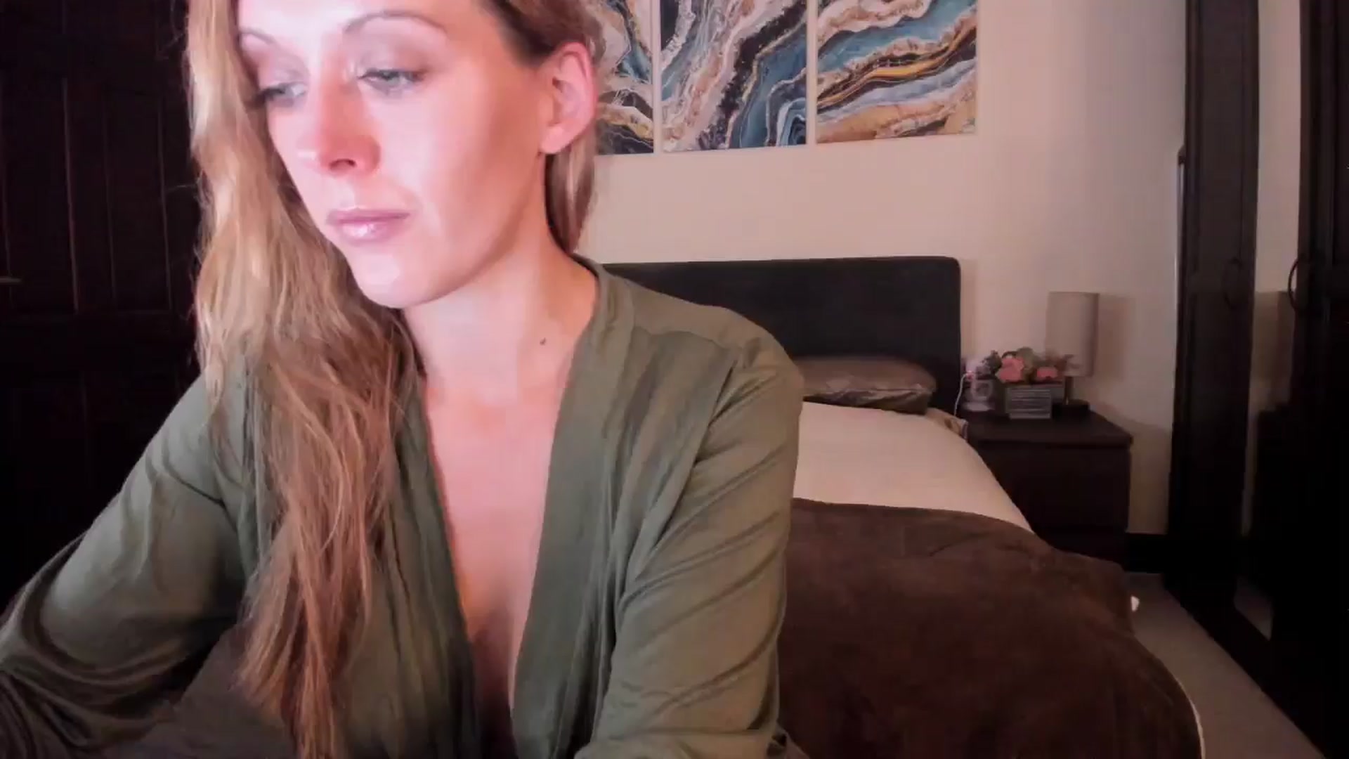 Gallery image thumbnail from Tabby_69's myfreecams stream on, 10/23/2024, 21:54 image 4 of 20