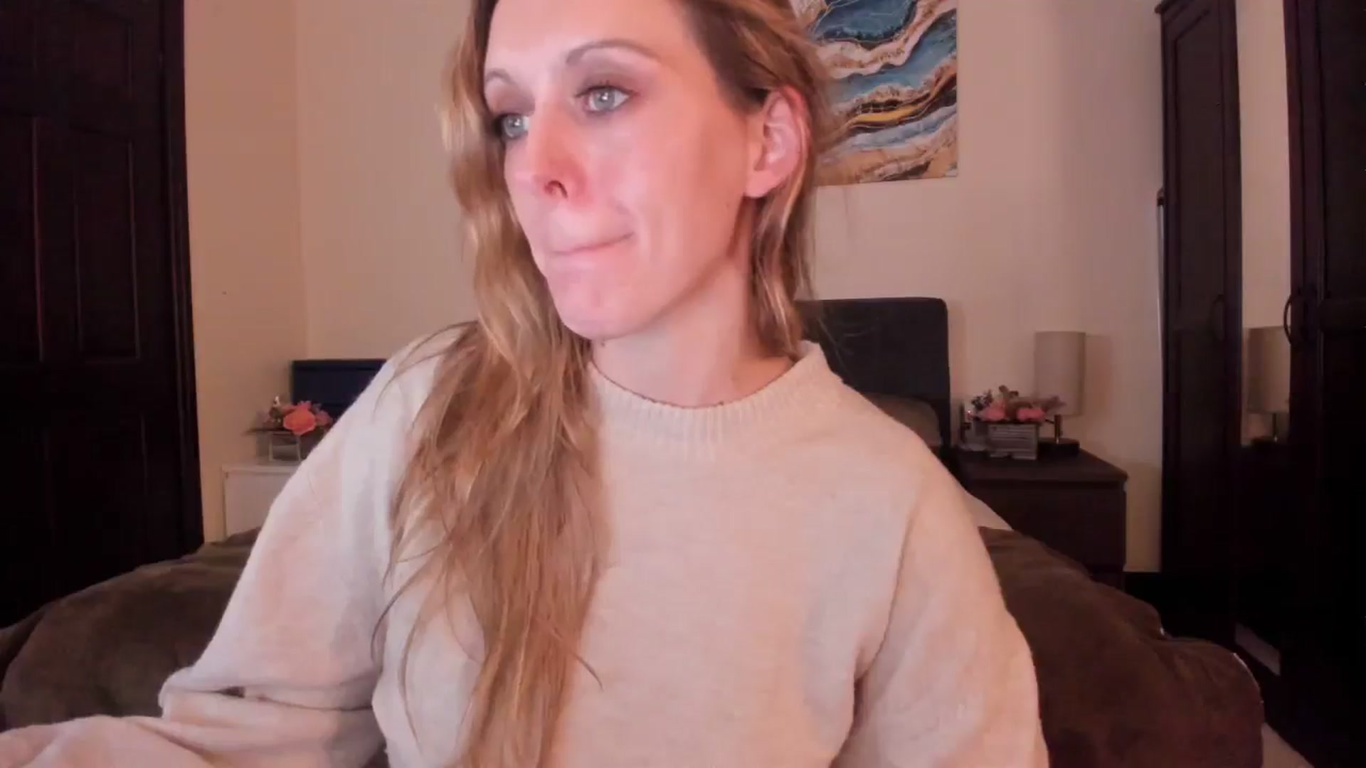 Gallery image thumbnail from Tabby_69's myfreecams stream on, 11/01/2024, 23:07 image 12 of 20