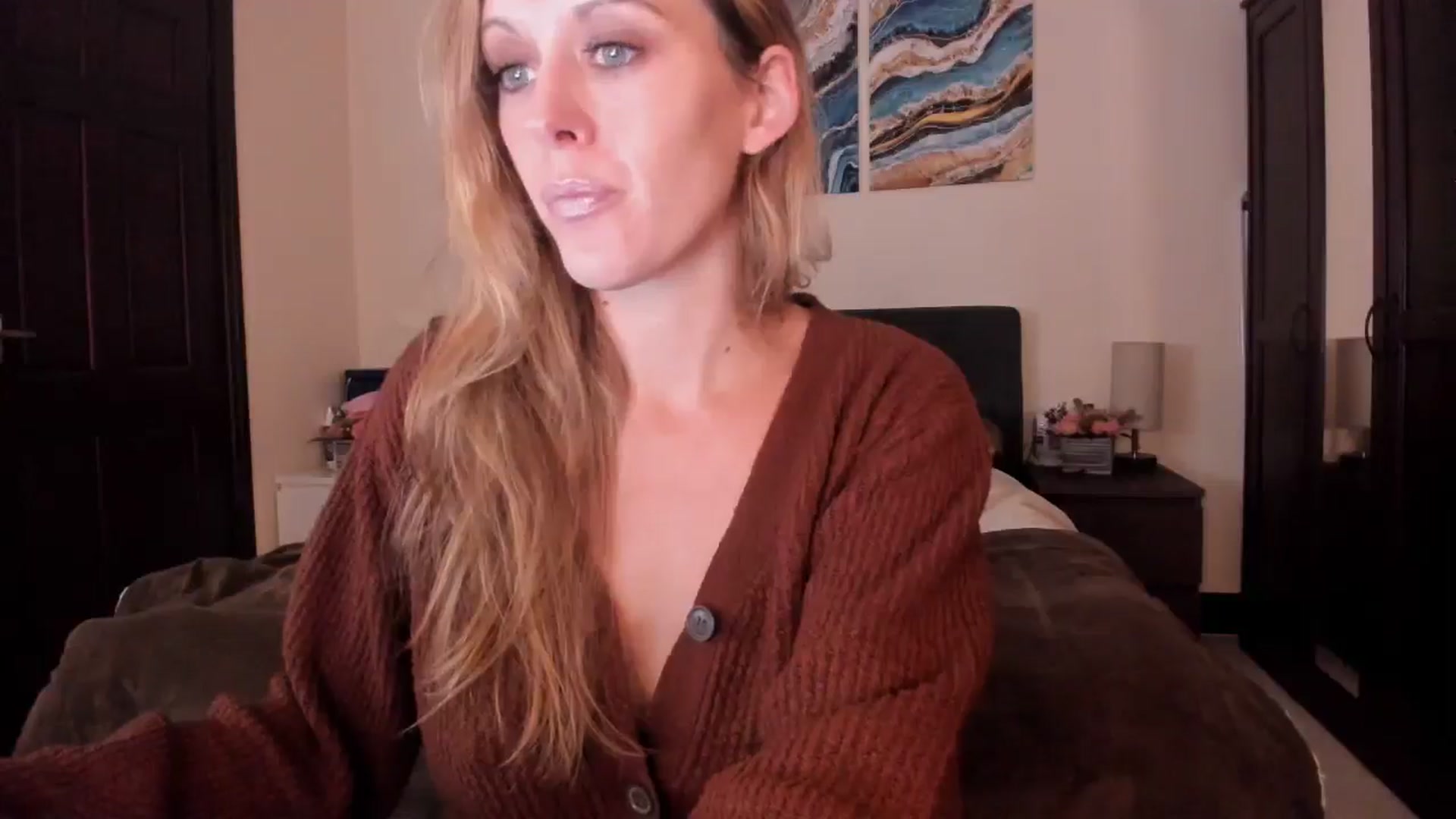 Gallery image thumbnail from Tabby_69's myfreecams stream on, 11/03/2024, 22:58 image 3 of 20