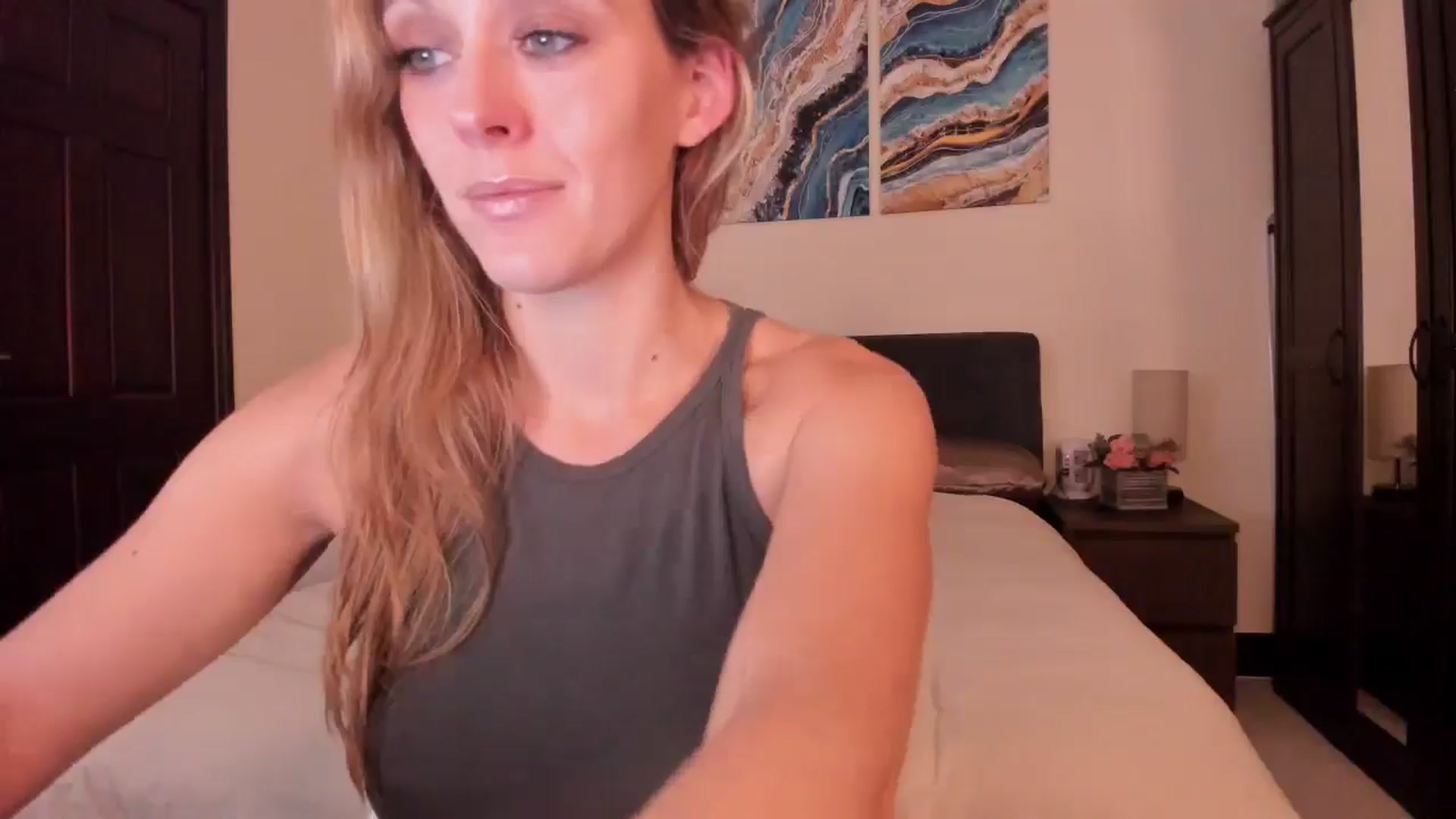Gallery image thumbnail from Tabby_69's myfreecams stream on, 11/13/2024, 23:05 image 7 of 20