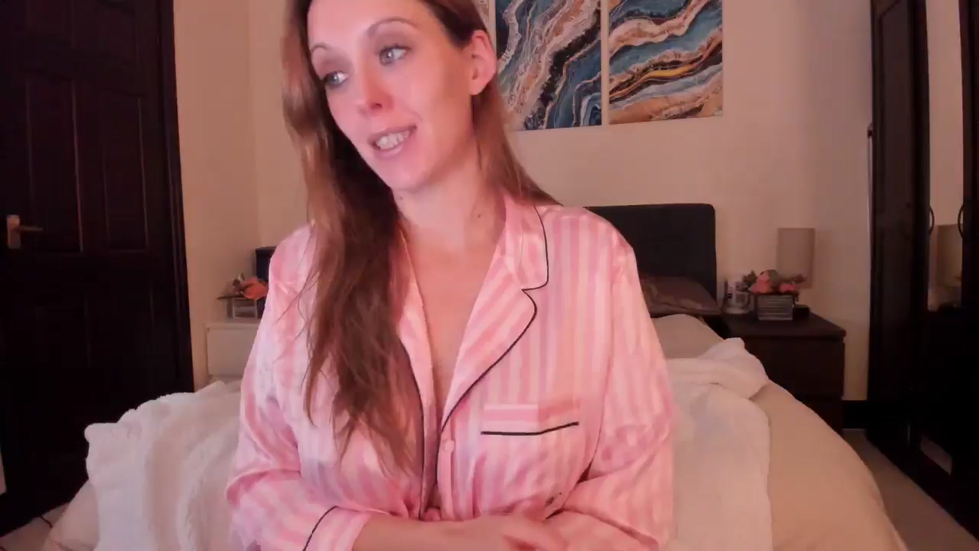 Gallery image thumbnail from Tabby_69's myfreecams stream on, 11/21/2024, 22:54 image 10 of 20