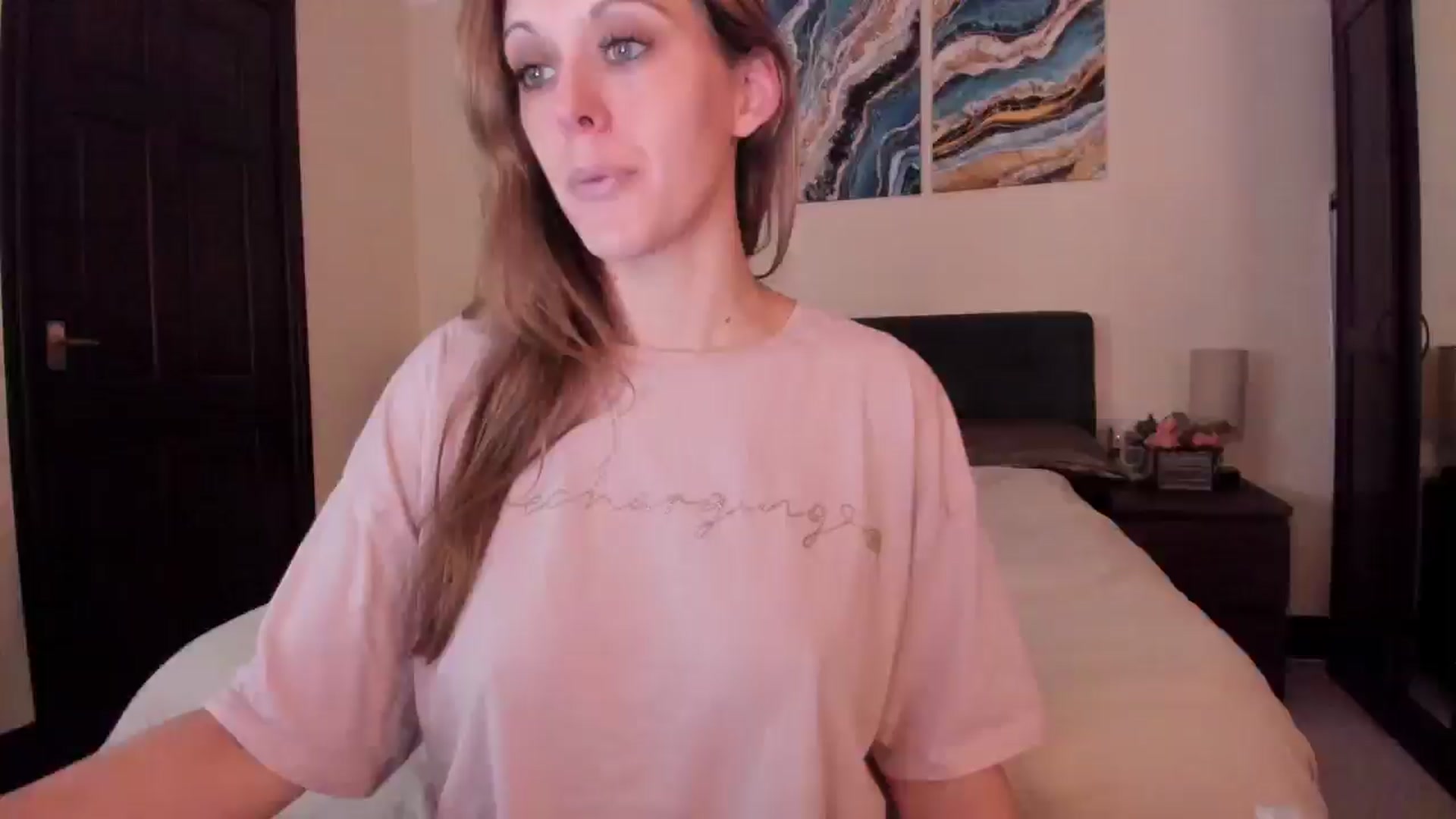 Gallery image thumbnail from Tabby_69's myfreecams stream on, 11/22/2024, 22:54 image 9 of 20