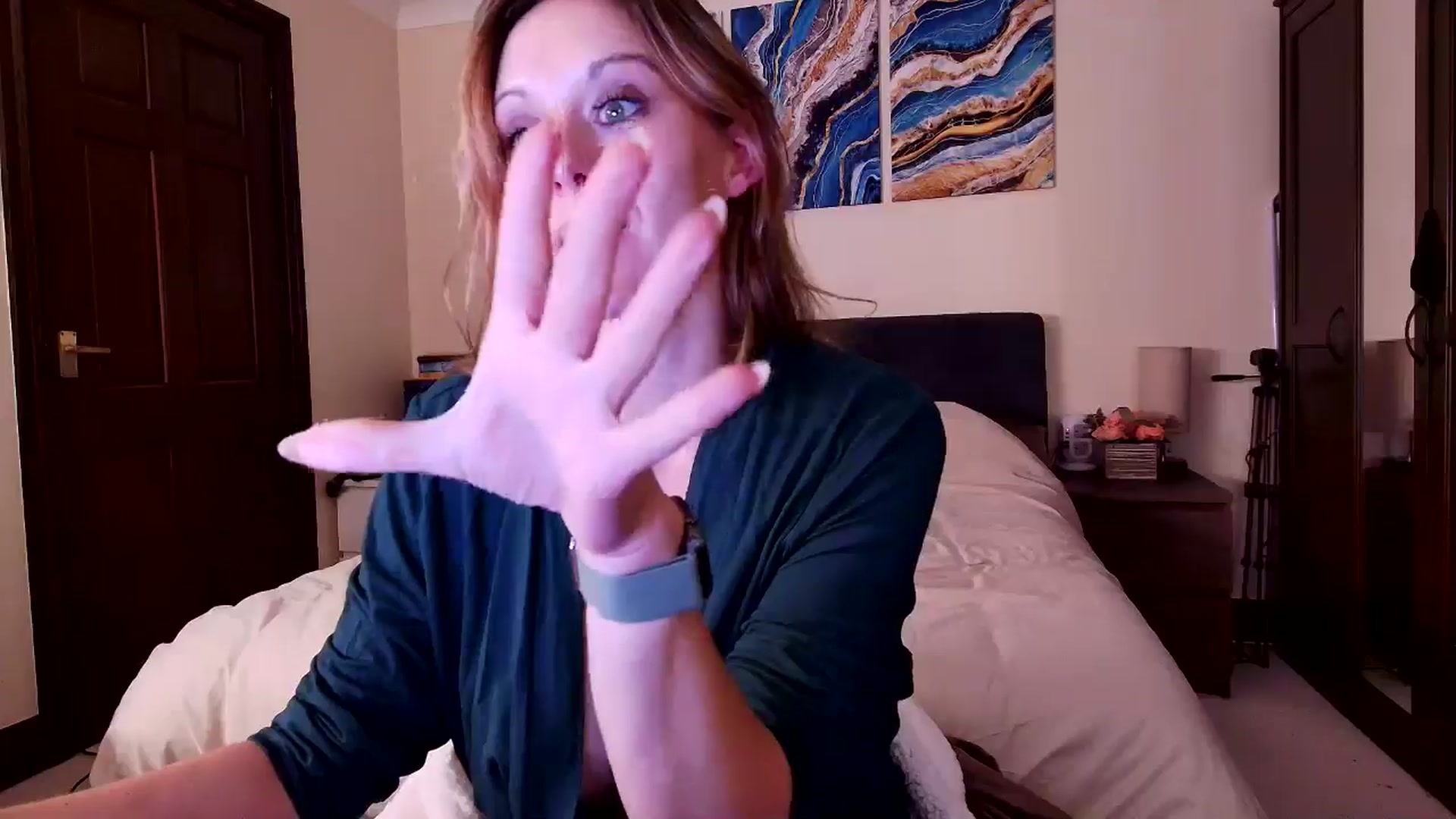 Gallery image thumbnail from Tabby_69's myfreecams stream on, 12/04/2024, 22:53 image 15 of 20