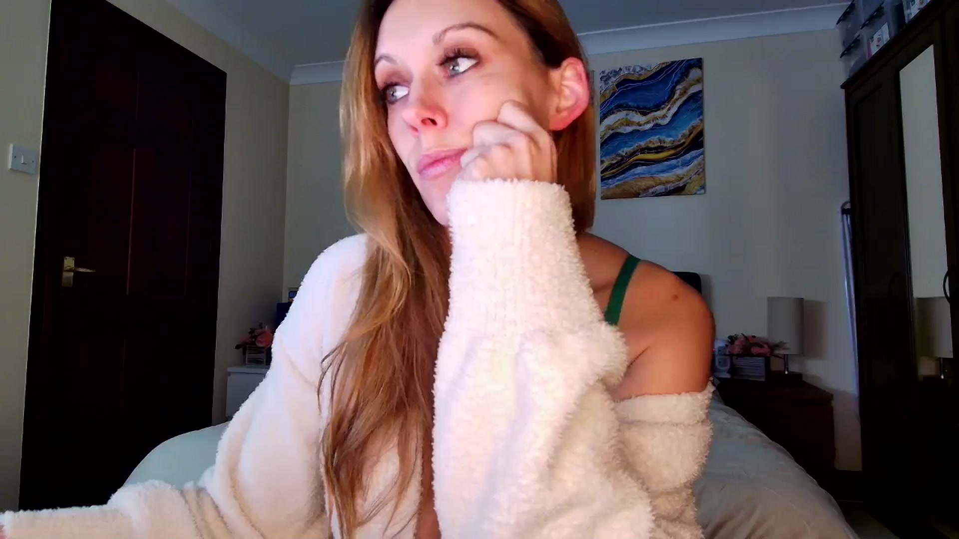 Gallery image thumbnail from Tabby_69's myfreecams stream on, 12/22/2024, 23:09 image 11 of 20