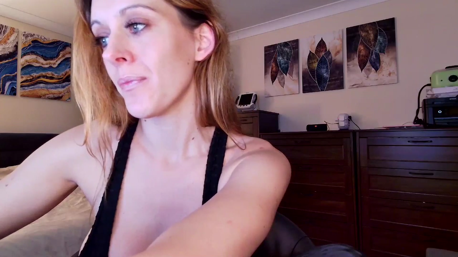 Gallery image thumbnail from Tabby_69's myfreecams stream on, 01/30/2025, 22:52 image 6 of 20