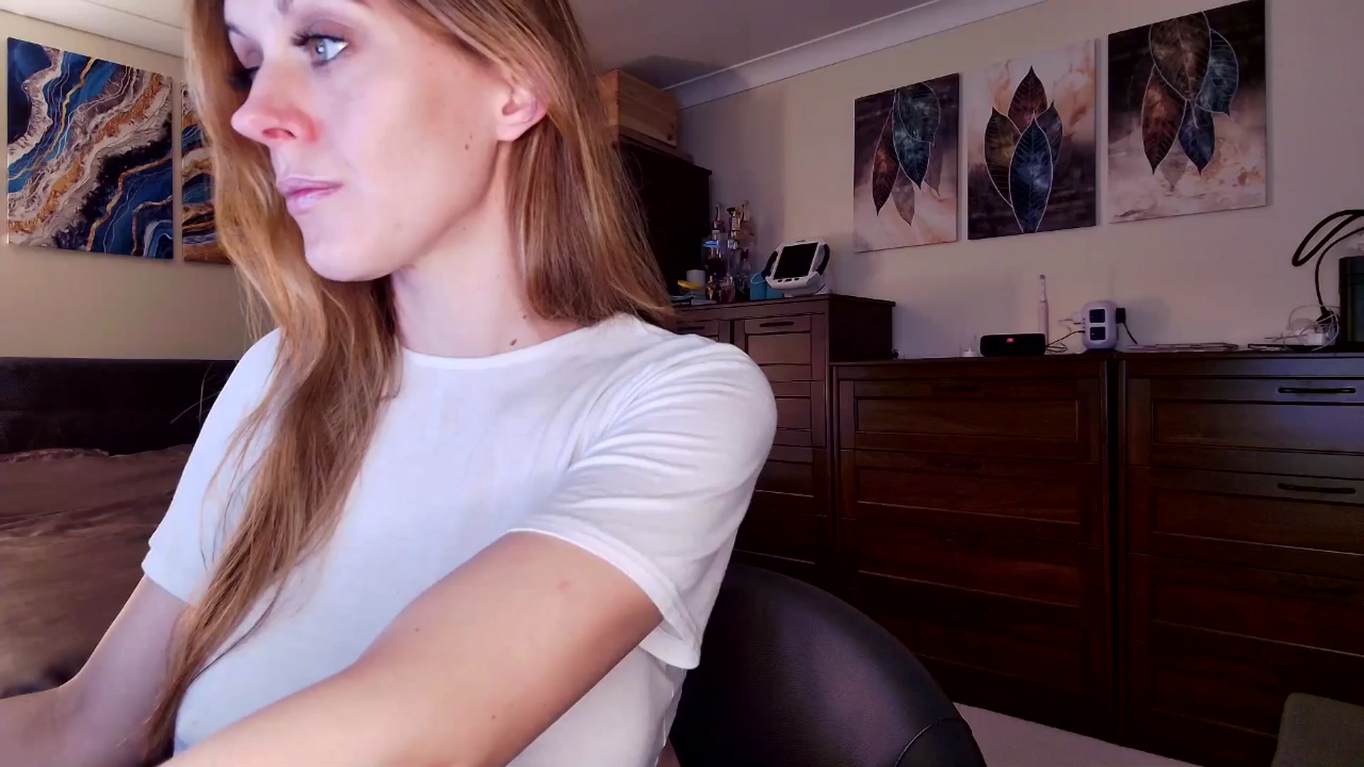 Gallery image thumbnail from Tabby_69's myfreecams stream on, 03/05/2025, 22:38 image 10 of 20