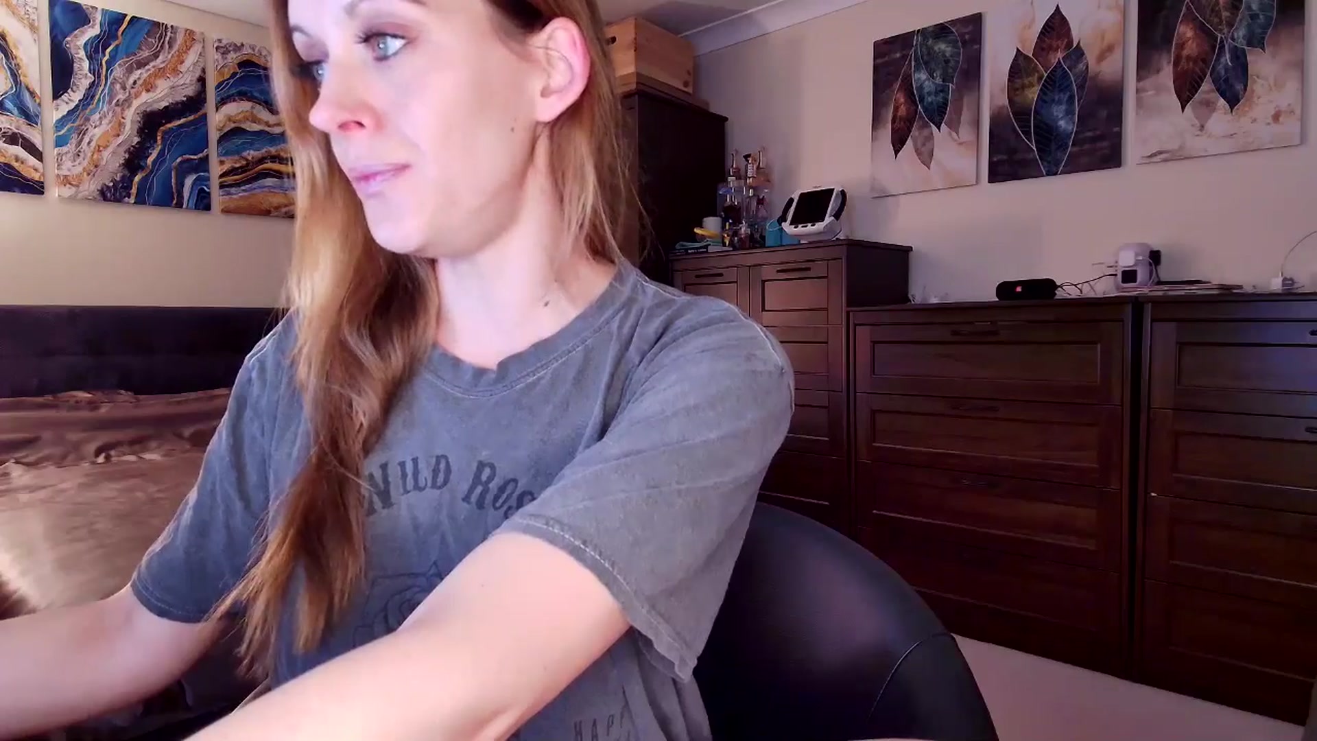 Gallery image thumbnail from Tabby_69's myfreecams stream on, 03/08/2025, 23:07 image 2 of 20