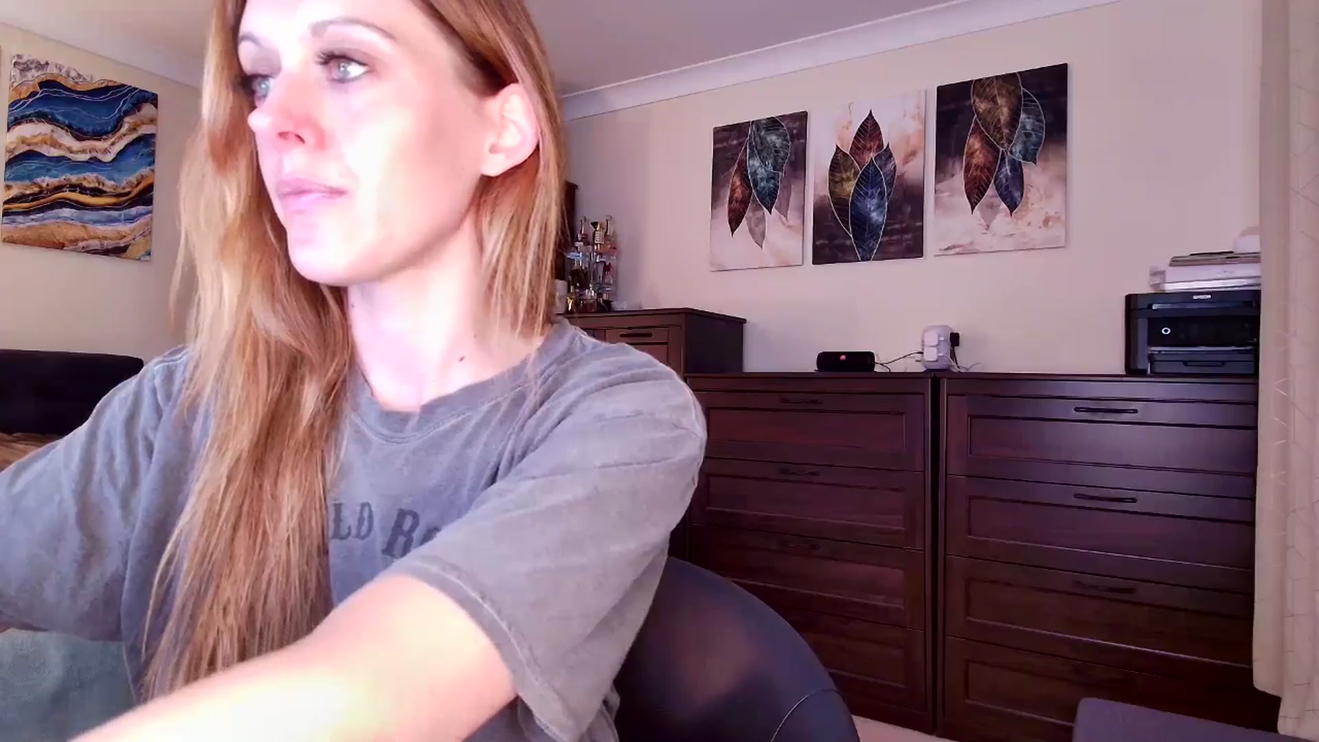 Gallery image thumbnail from Tabby_69's myfreecams stream on, 03/16/2025, 23:02 image 9 of 20