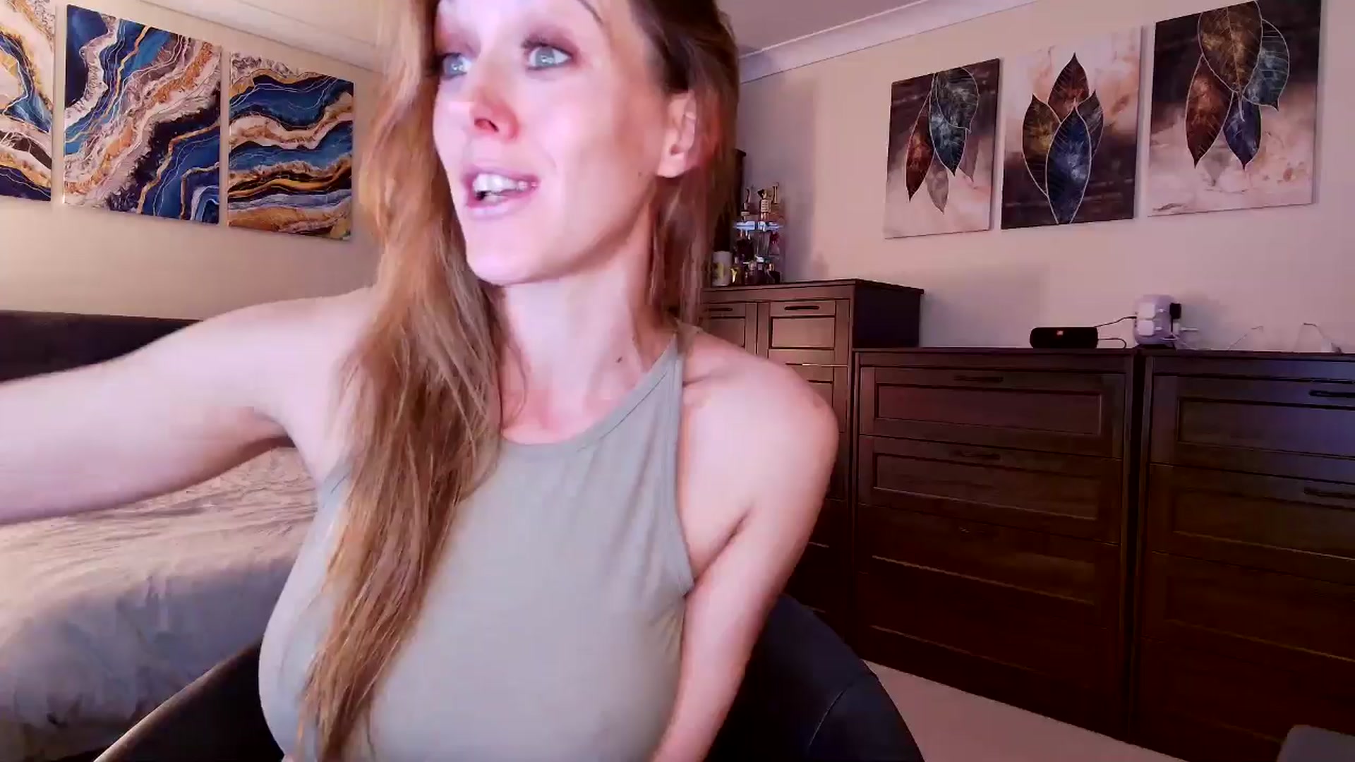 Gallery image thumbnail from Tabby_69's myfreecams stream on, 03/23/2025, 22:57 image 7 of 20